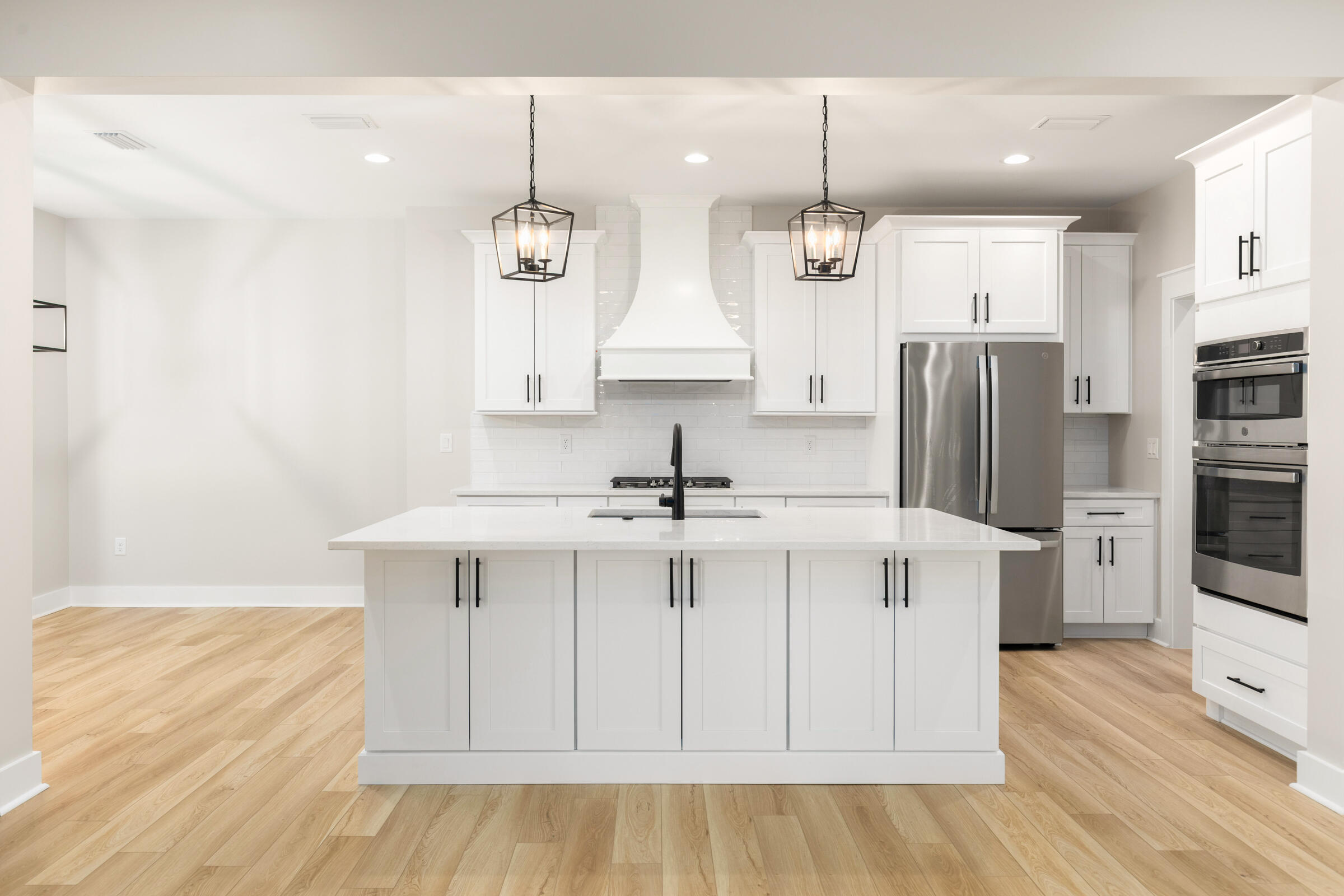 MAGNOLIA BAY ESTATES - Residential