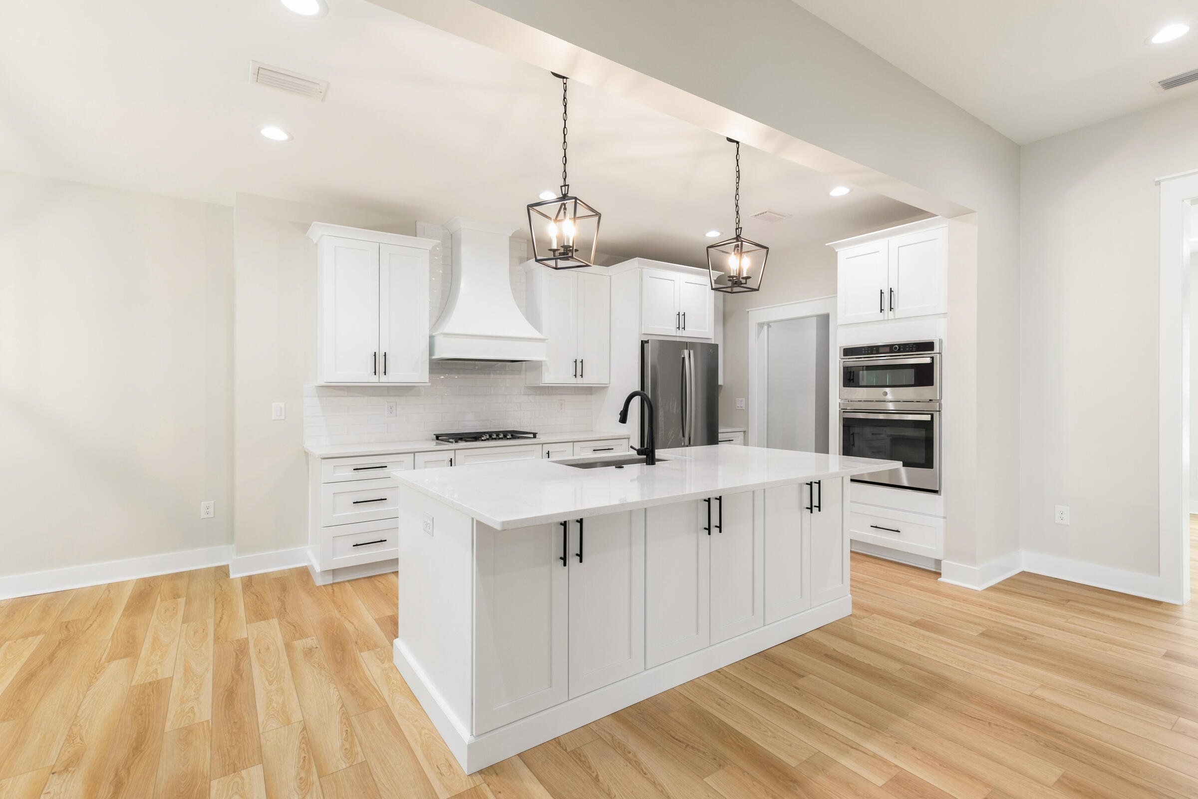 MAGNOLIA BAY ESTATES - Residential