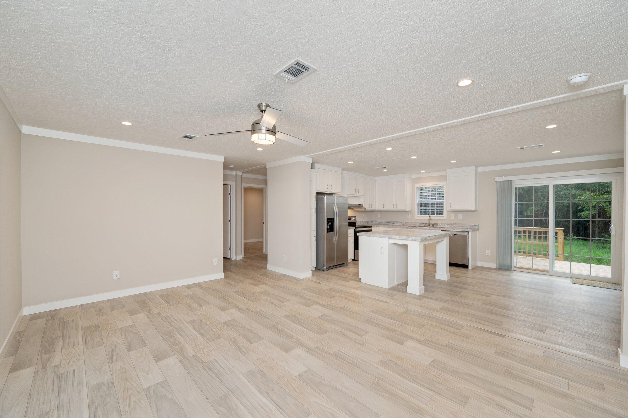 OAKWOOD LAKES ESTATES - Residential