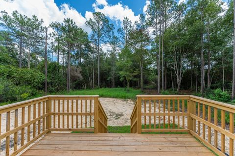 A home in DeFuniak Springs