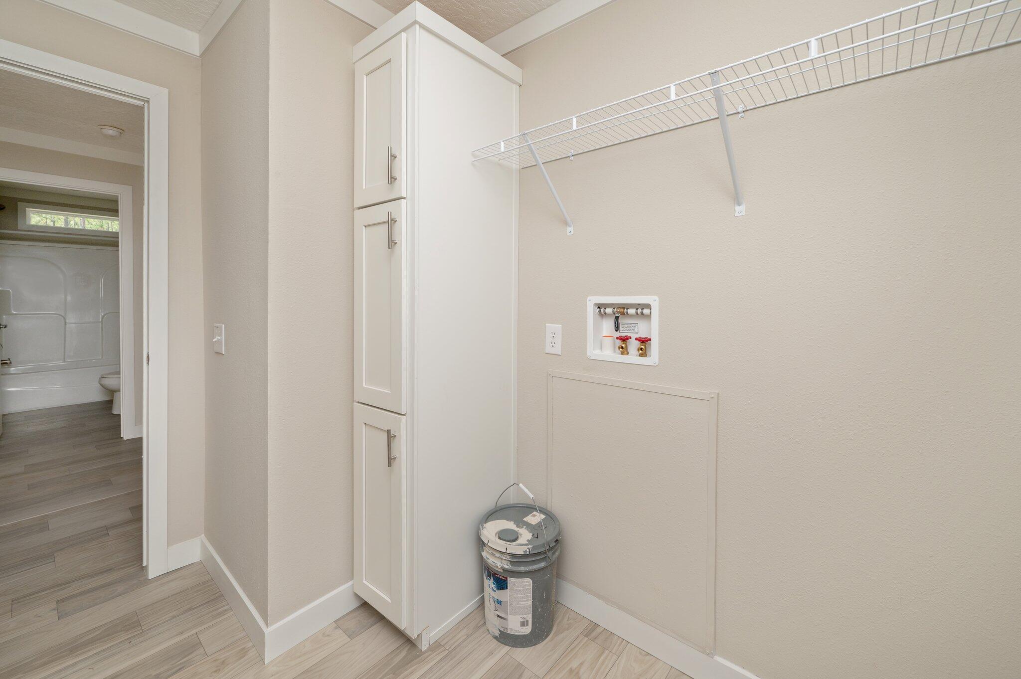 OAKWOOD LAKES ESTATES - Residential