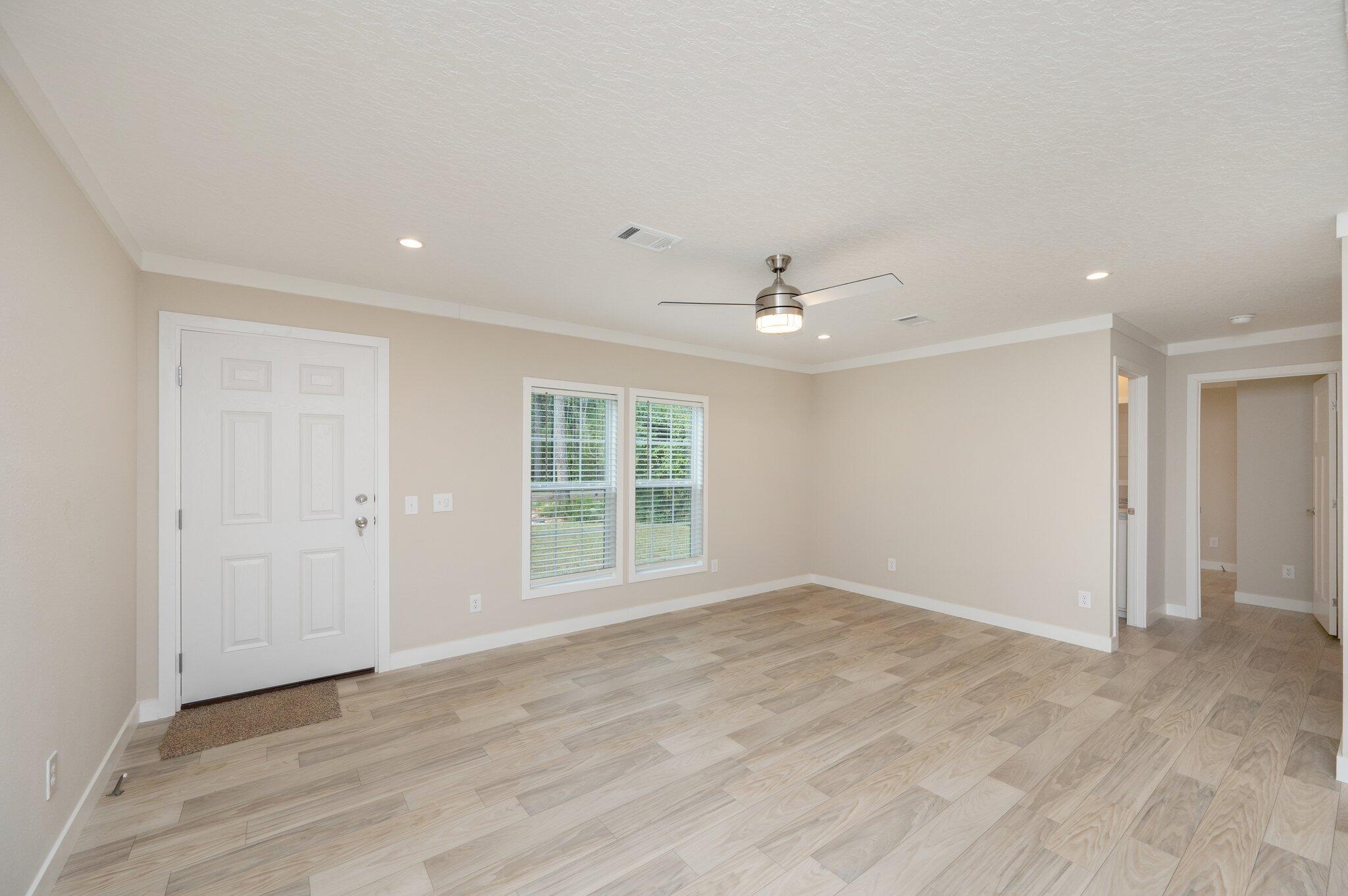 OAKWOOD LAKES ESTATES - Residential