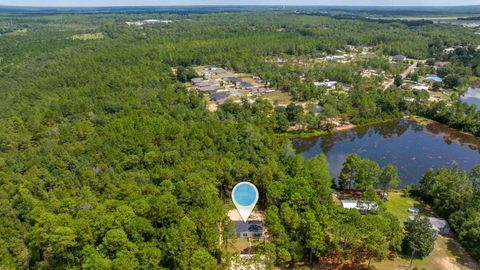 A home in DeFuniak Springs