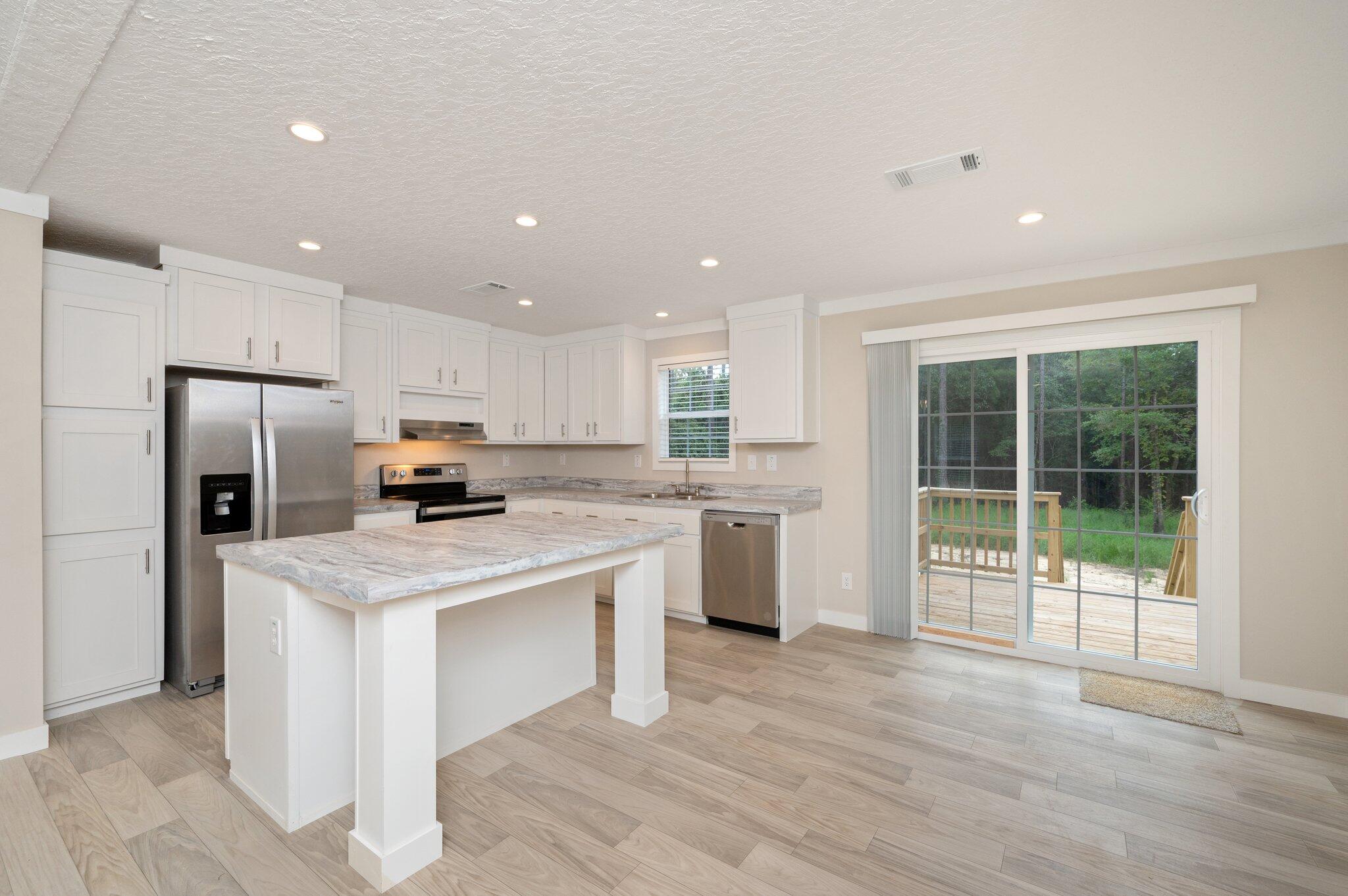 OAKWOOD LAKES ESTATES - Residential