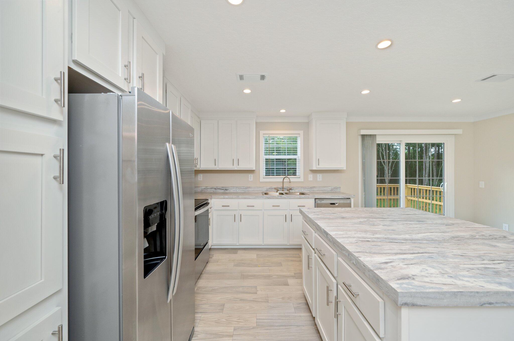 OAKWOOD LAKES ESTATES - Residential