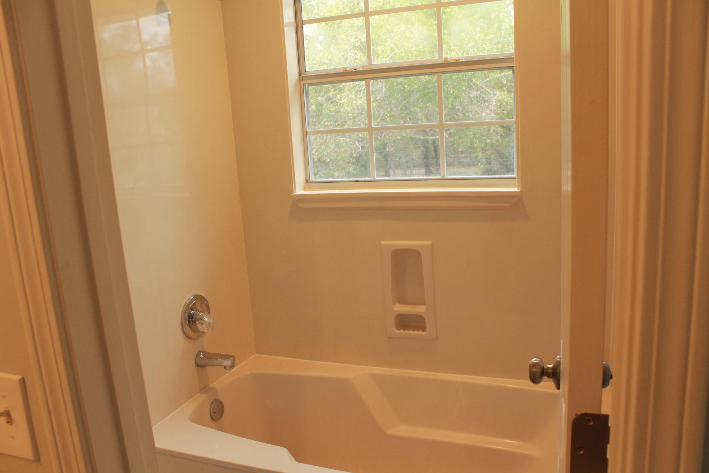 Parkwood Estates - Residential Lease