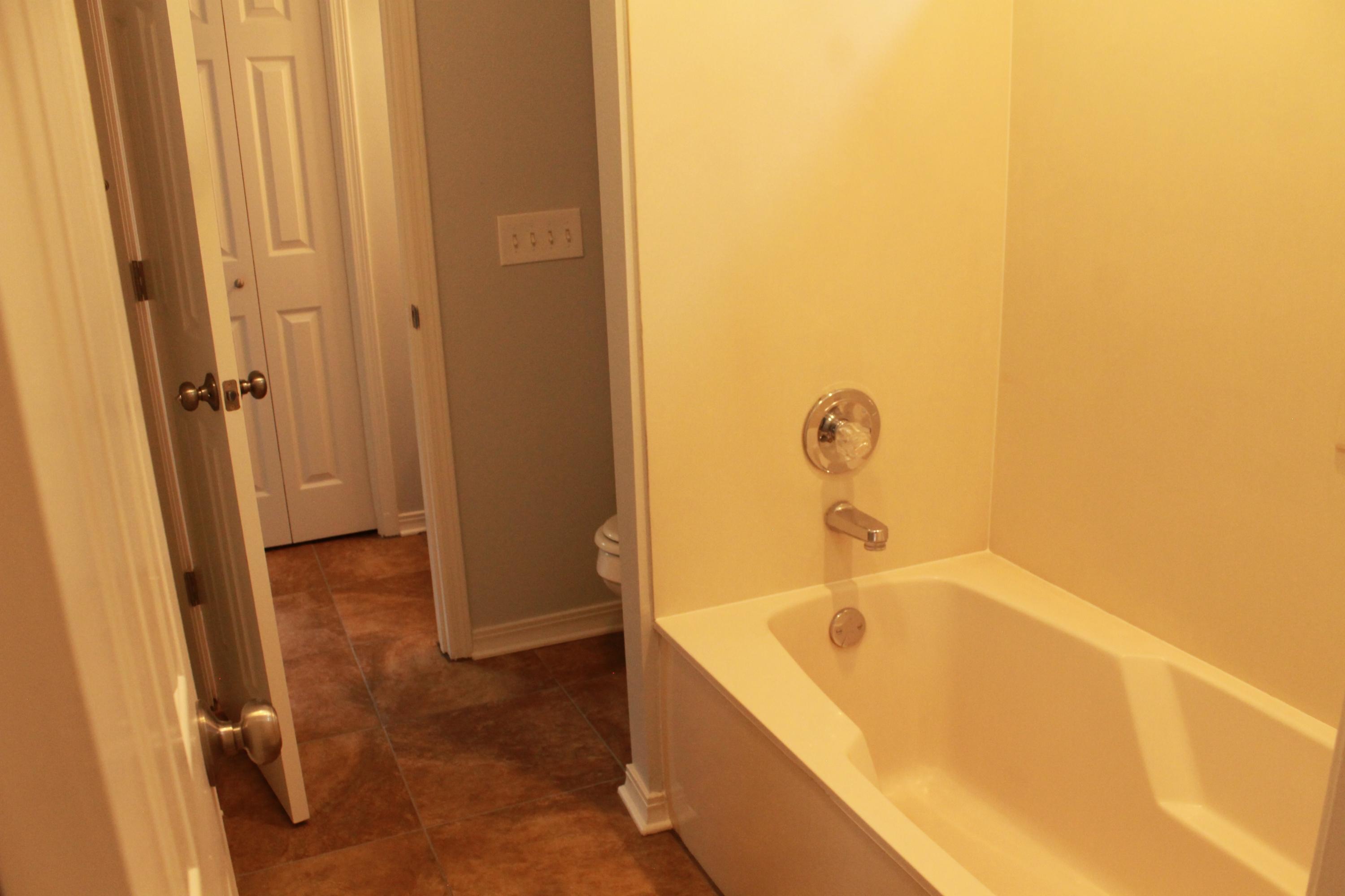 Parkwood Estates - Residential Lease