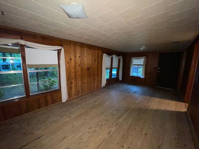 MORRIS ADDN TO CRESTVIEW - Residential