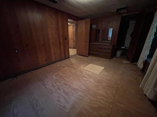 MORRIS ADDN TO CRESTVIEW - Residential