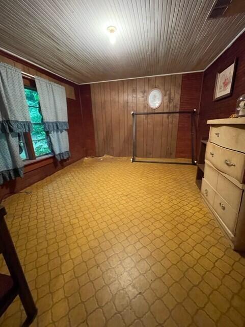 MORRIS ADDN TO CRESTVIEW - Residential