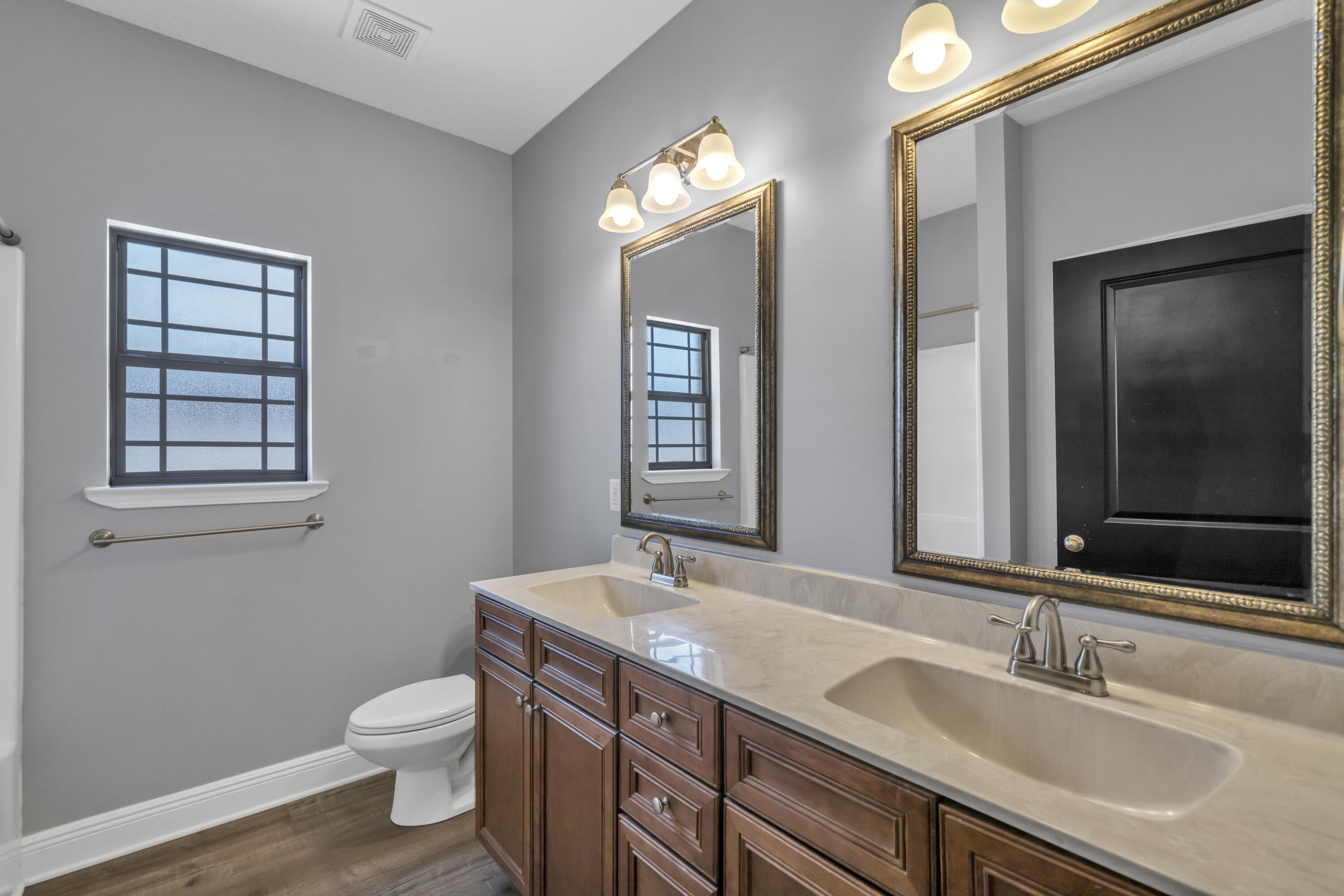 DUGGAN POND ESTATES - Residential Lease