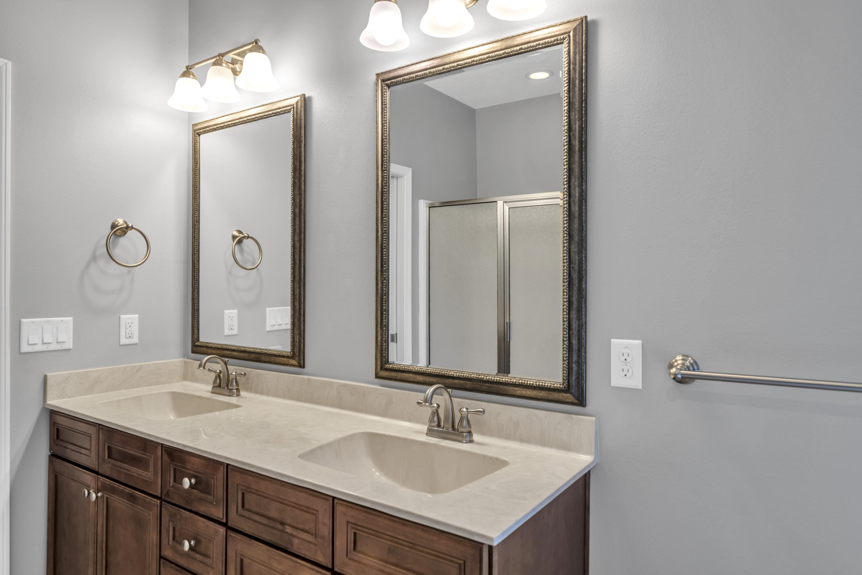 DUGGAN POND ESTATES - Residential Lease