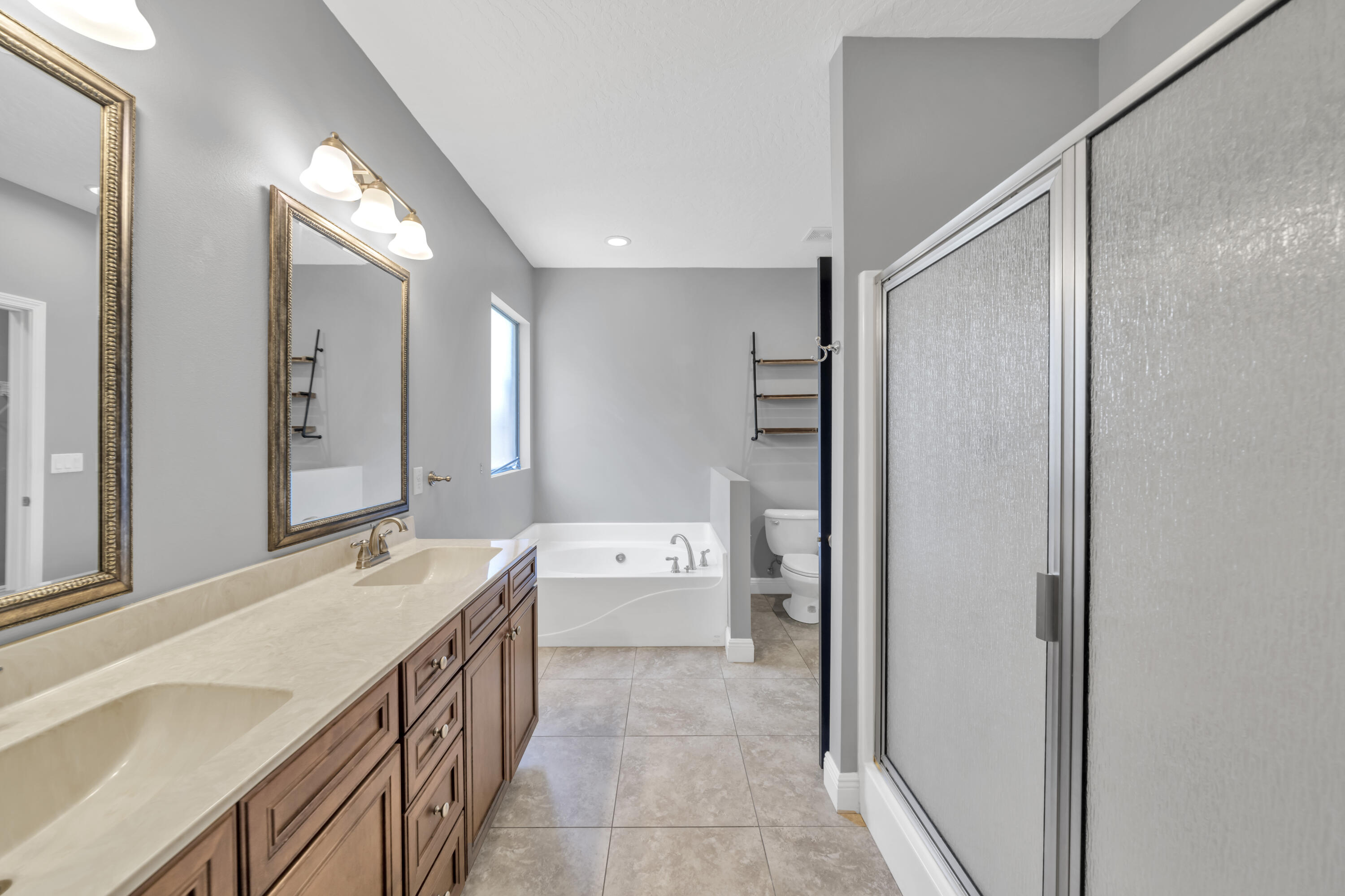 DUGGAN POND ESTATES - Residential Lease