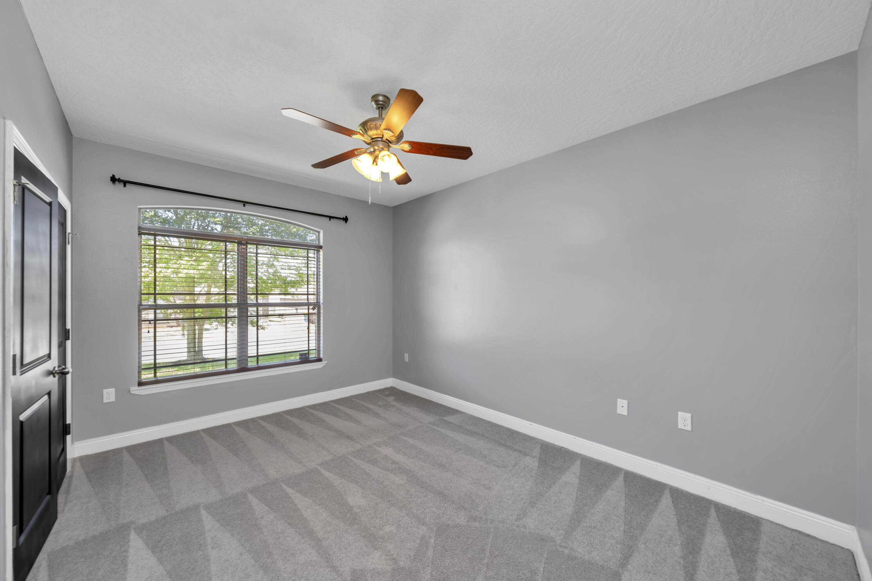 DUGGAN POND ESTATES - Residential Lease