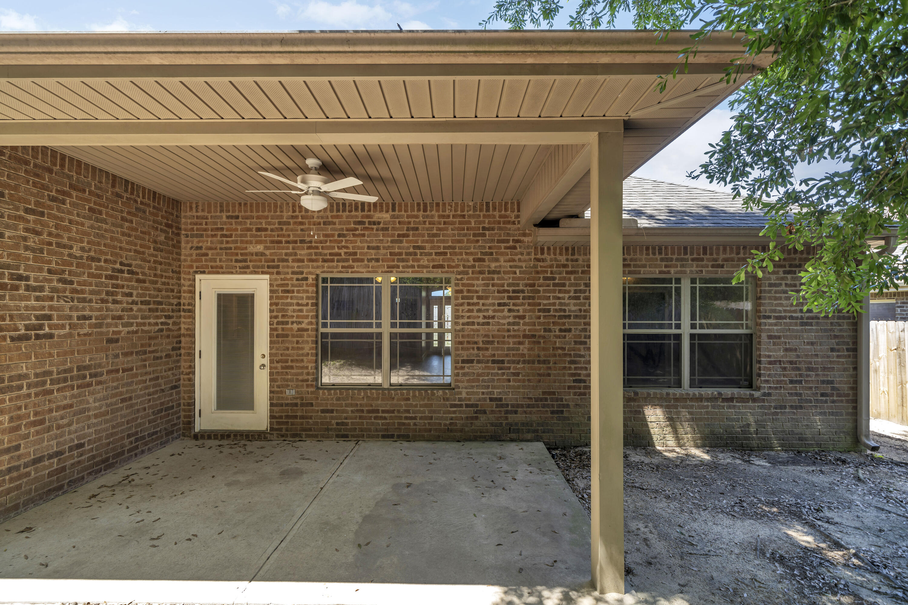 DUGGAN POND ESTATES - Residential Lease