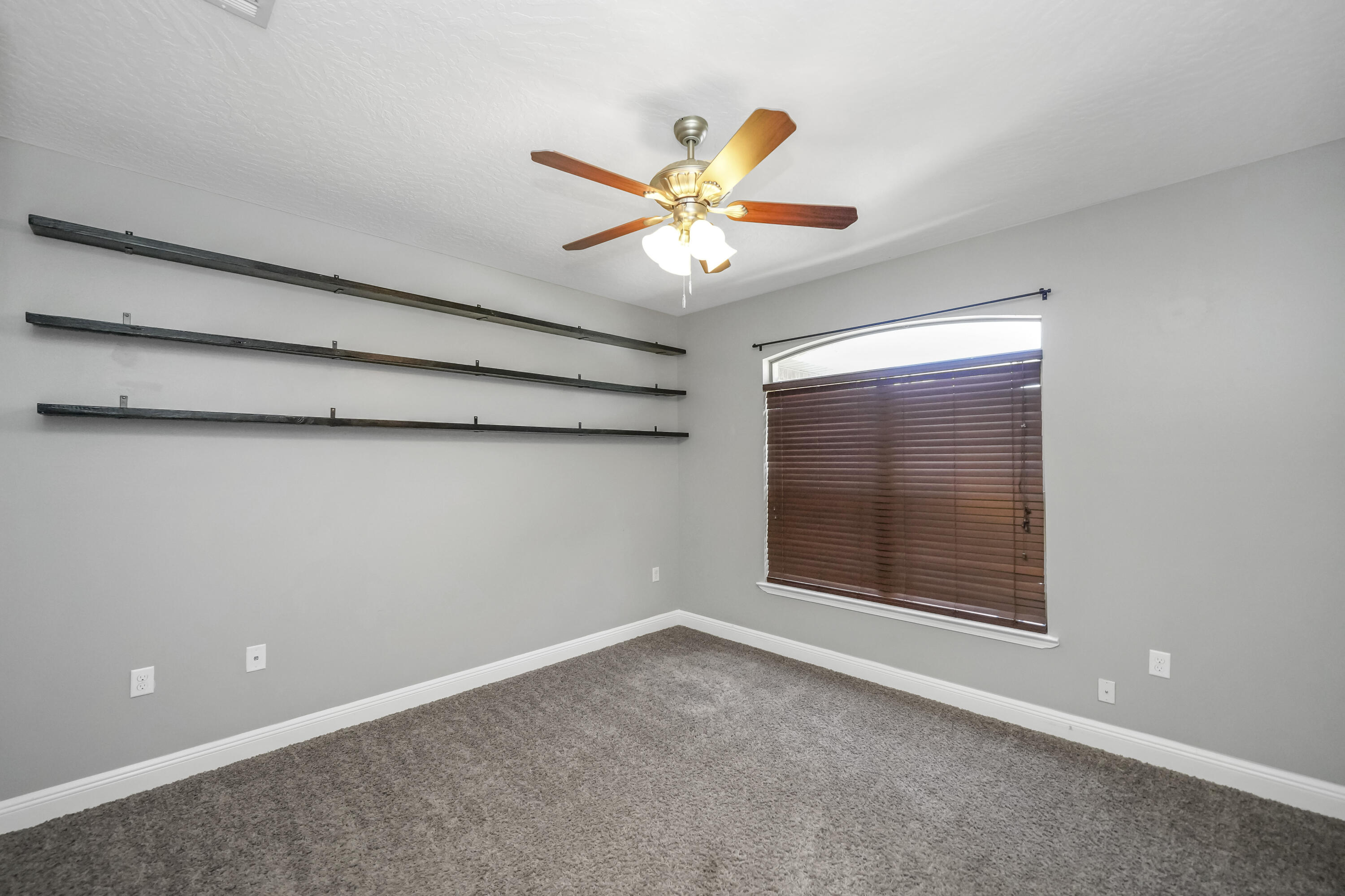 DUGGAN POND ESTATES - Residential Lease