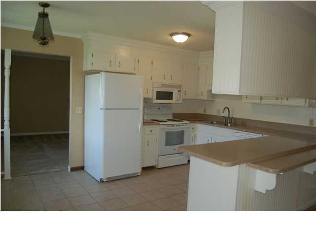 PALM ESTATES UNIT 2 - Residential Lease