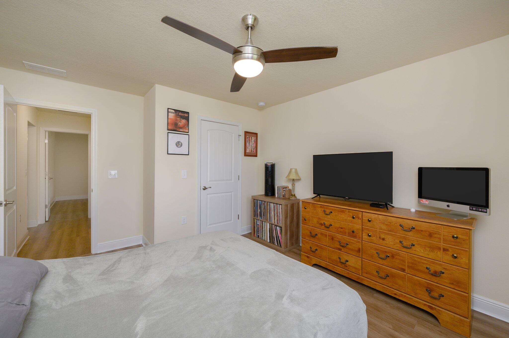 HIDDEN VALLEY - Residential