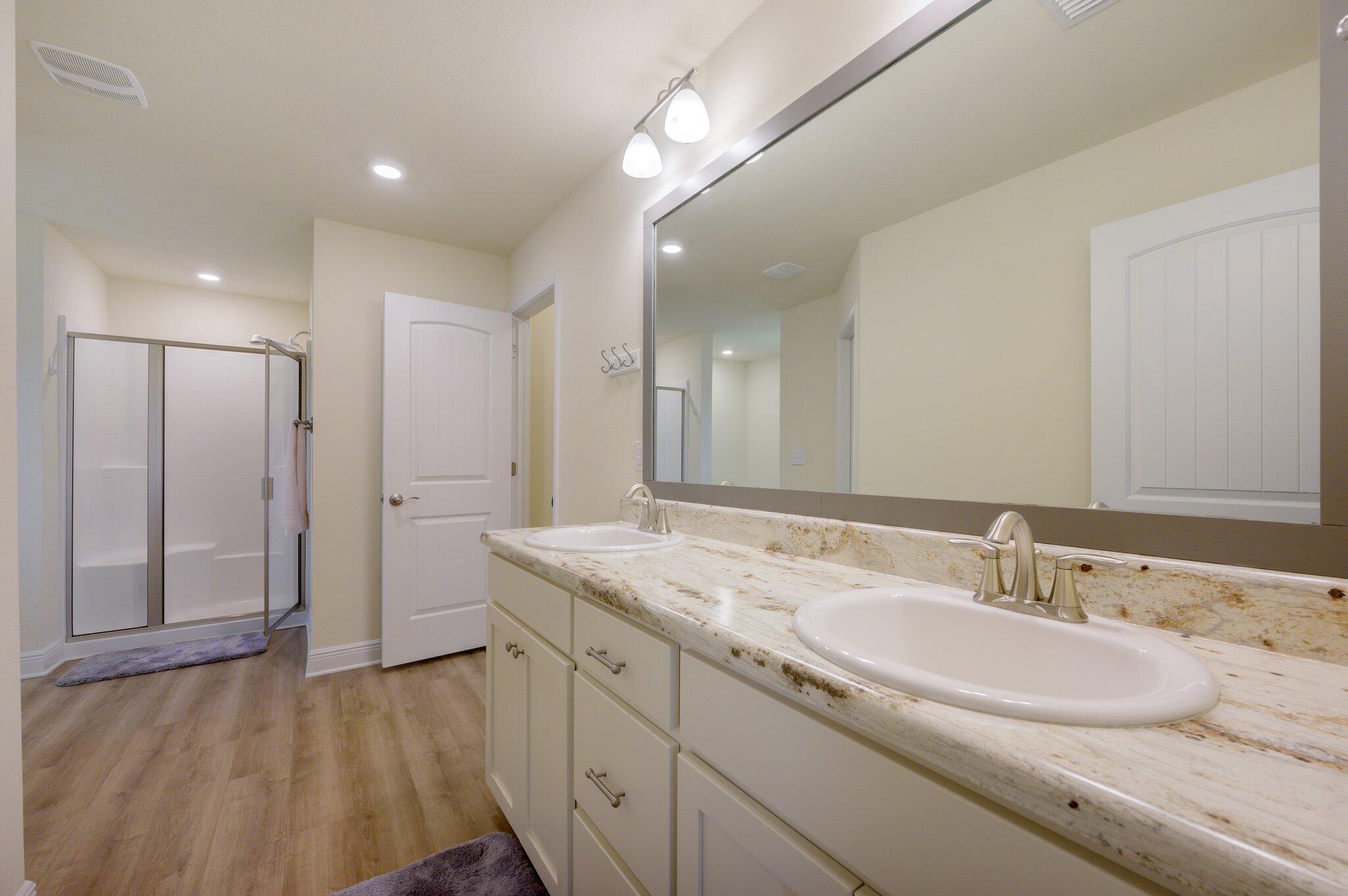 HIDDEN VALLEY - Residential