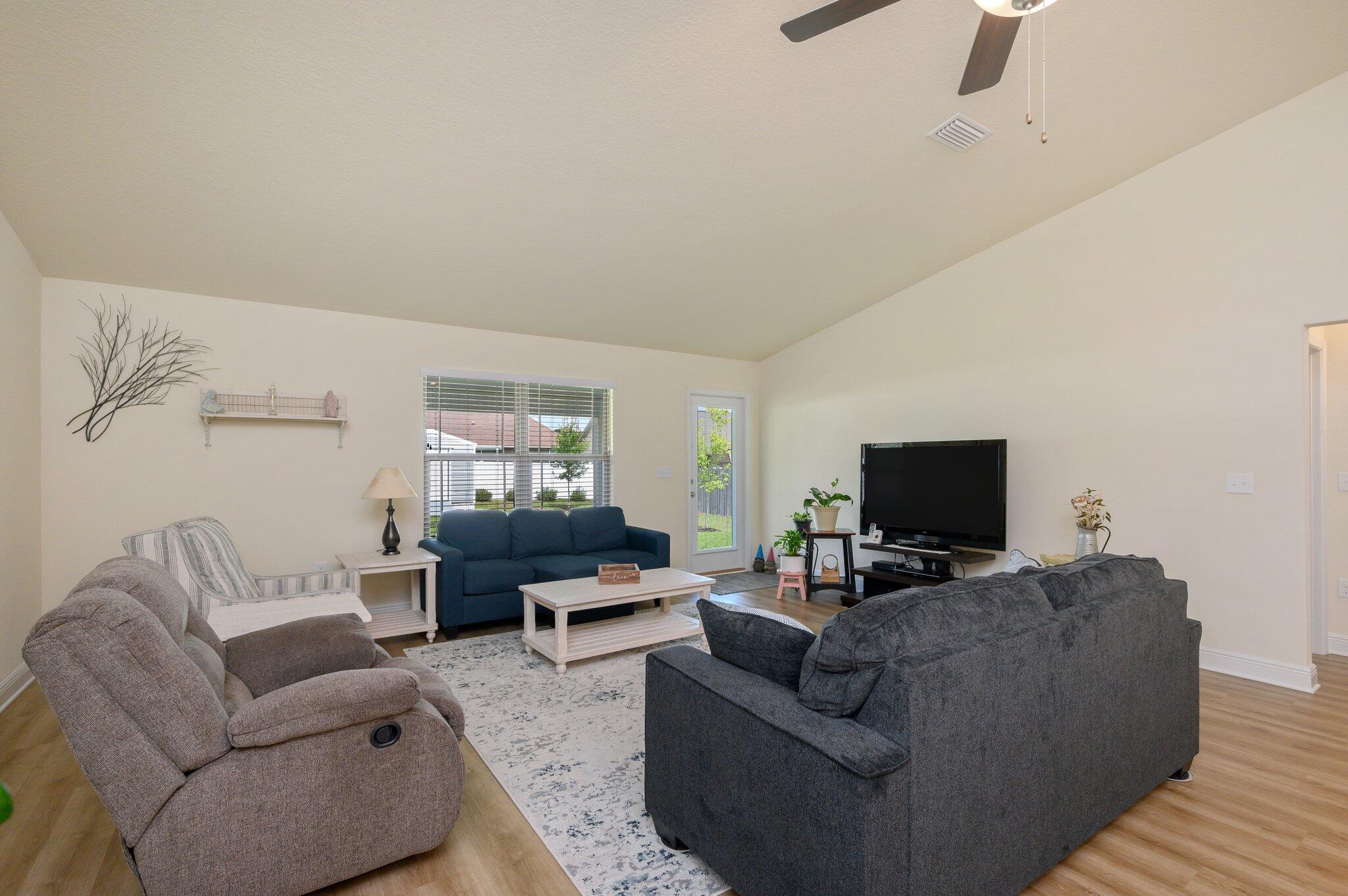 HIDDEN VALLEY - Residential