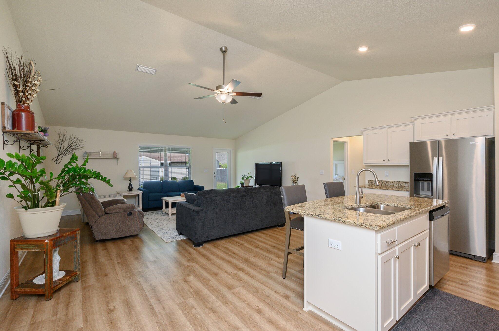 HIDDEN VALLEY - Residential