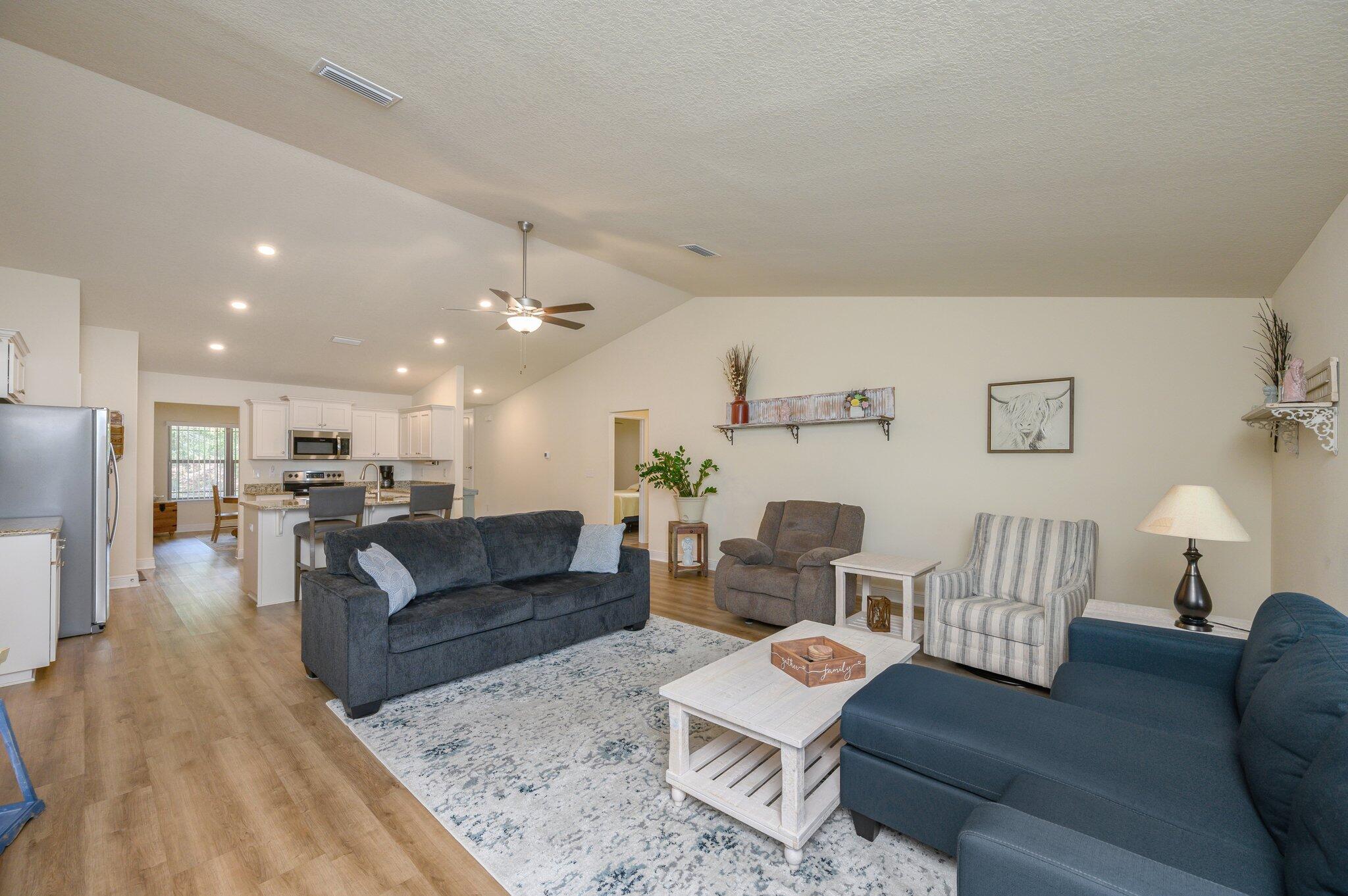 HIDDEN VALLEY - Residential