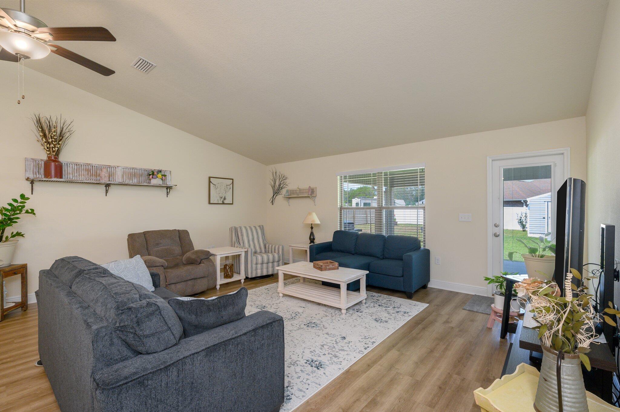 HIDDEN VALLEY - Residential