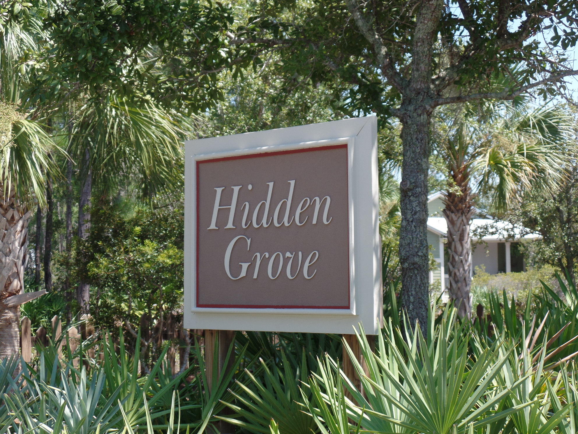 HIDDEN GROVE - Residential