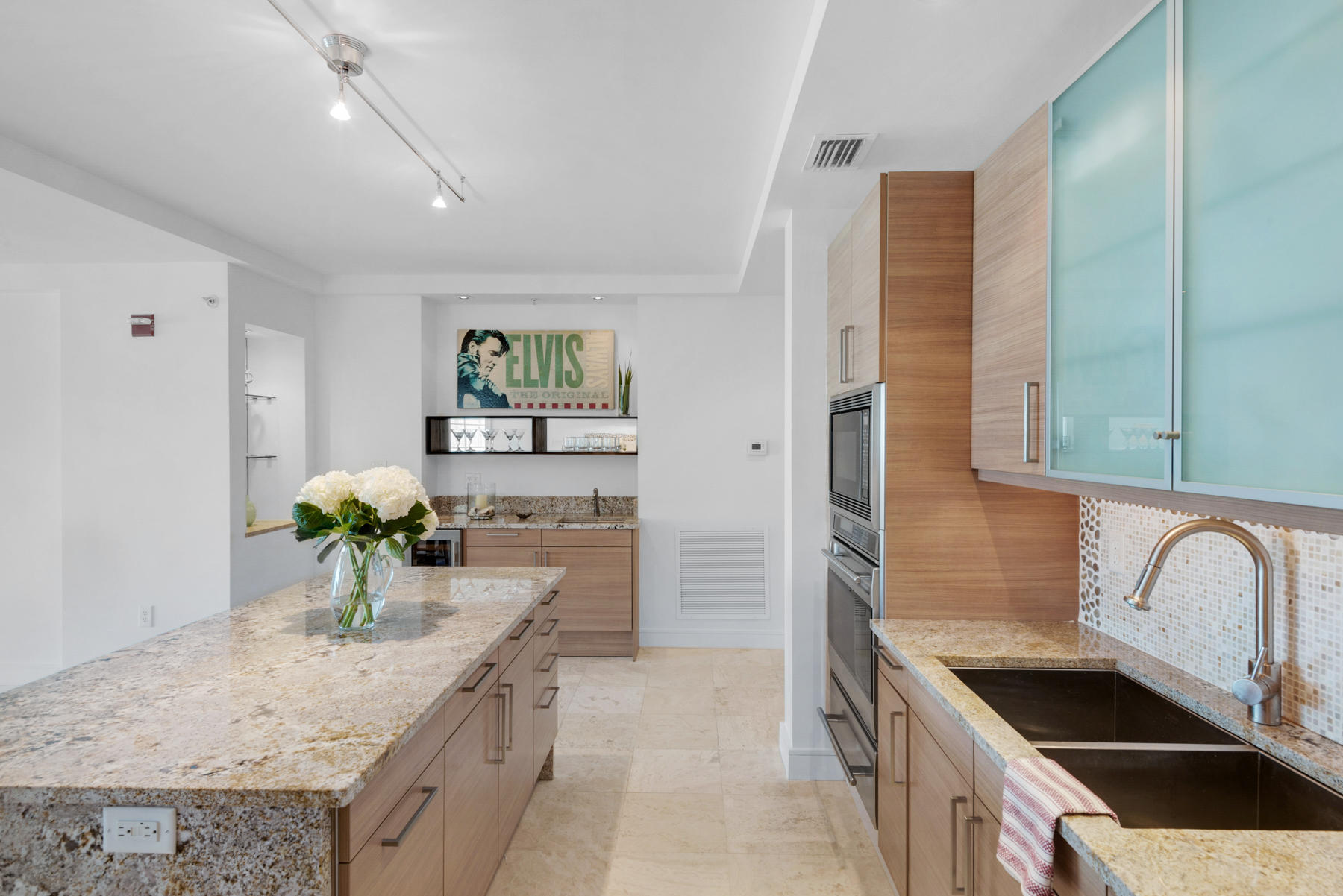 PARK PLACE ON SEAGROVE BEACH - Residential