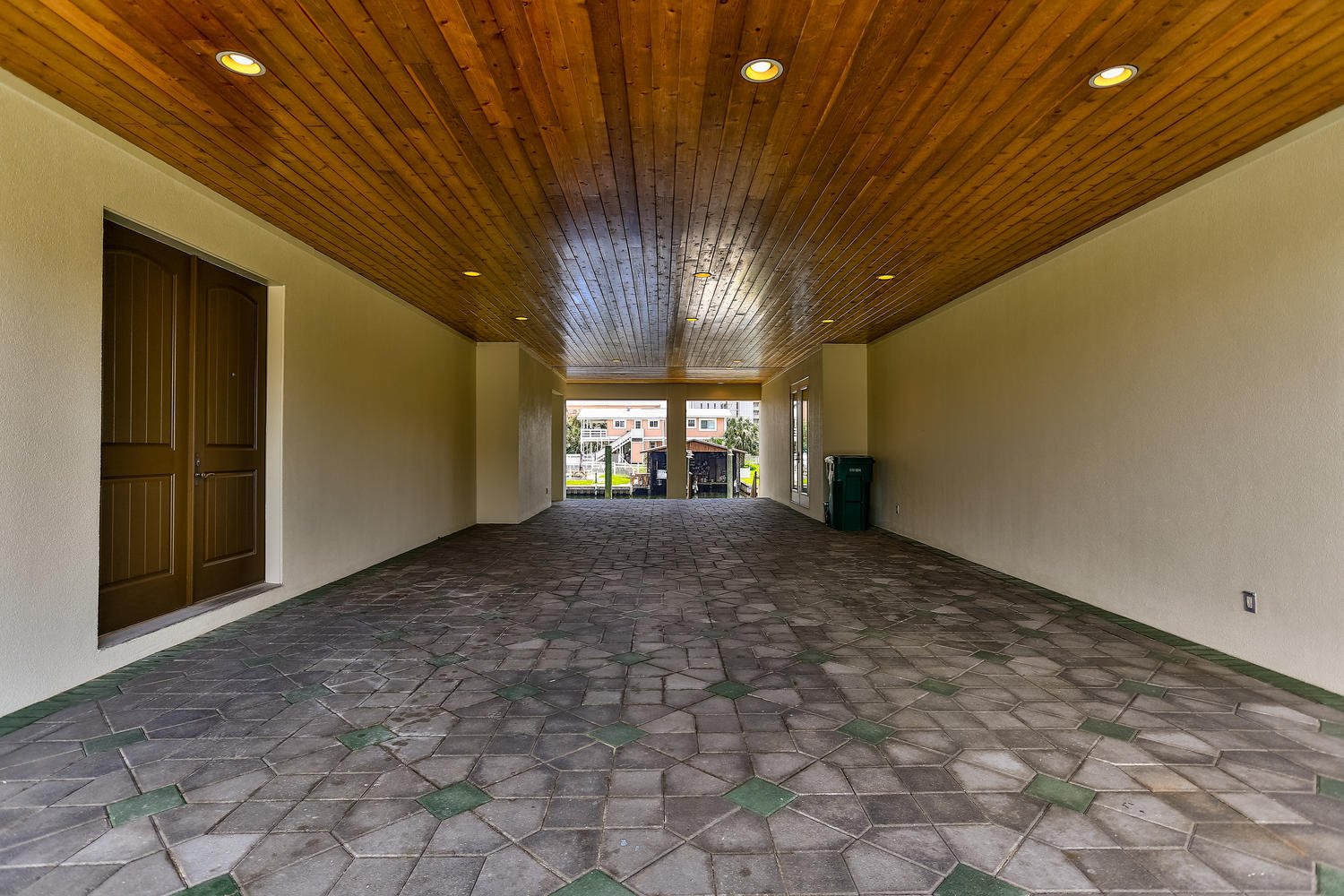 HOLIDAY ISLE - Residential