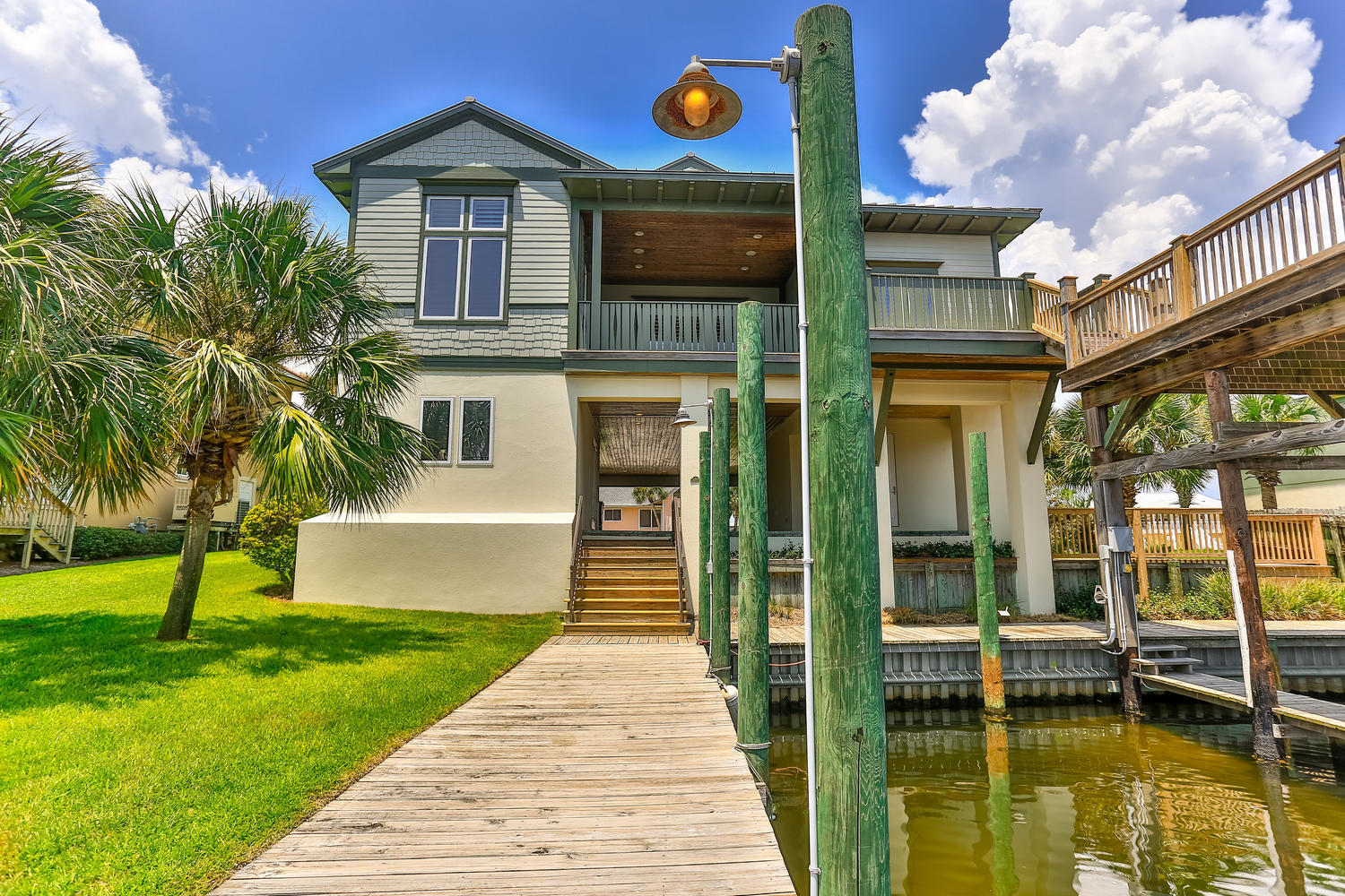 HOLIDAY ISLE - Residential