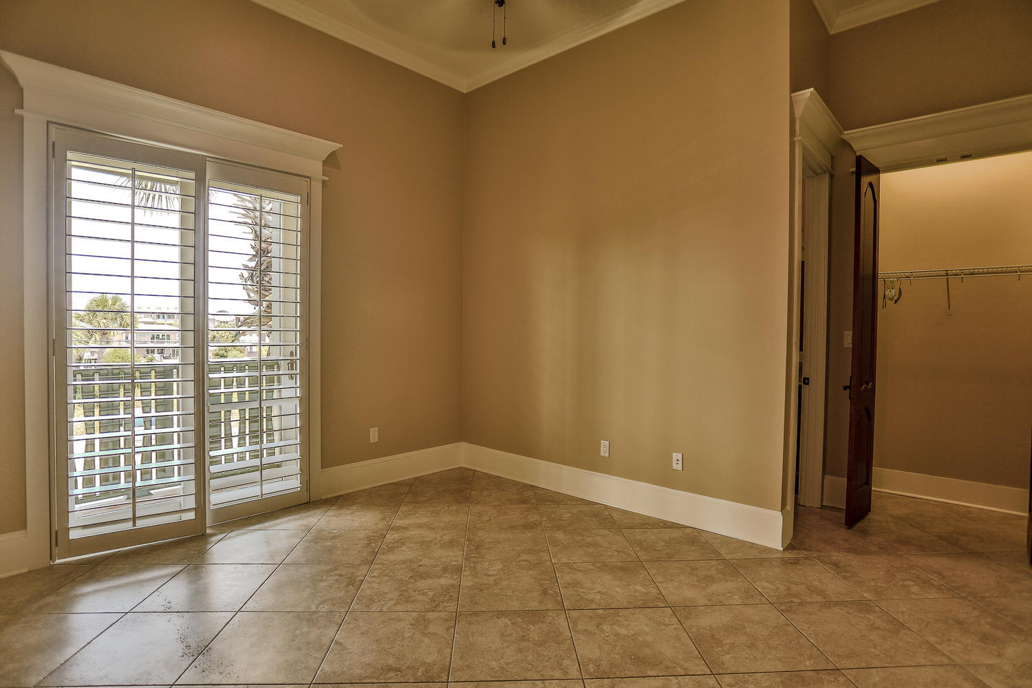 HOLIDAY ISLE - Residential