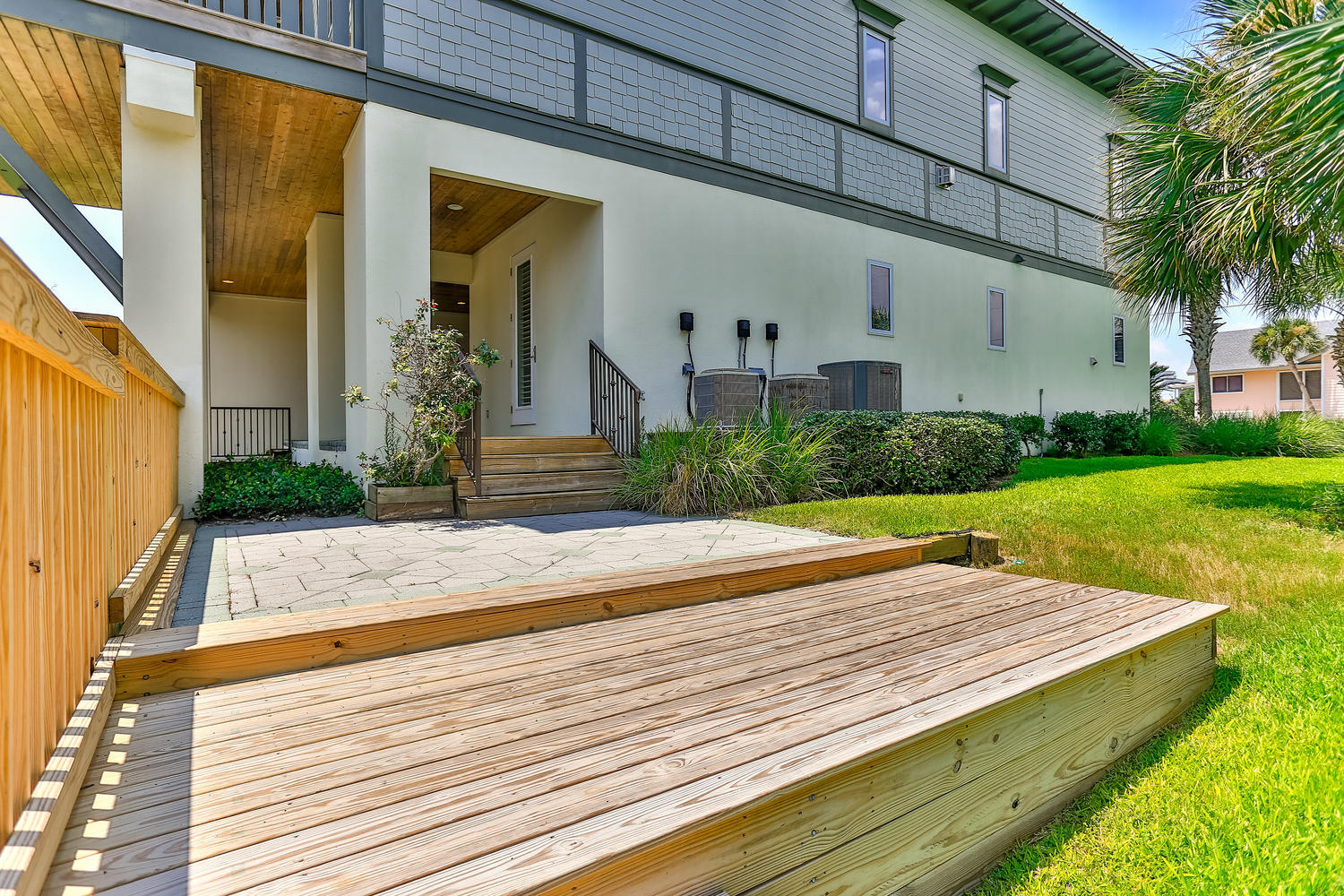 HOLIDAY ISLE - Residential