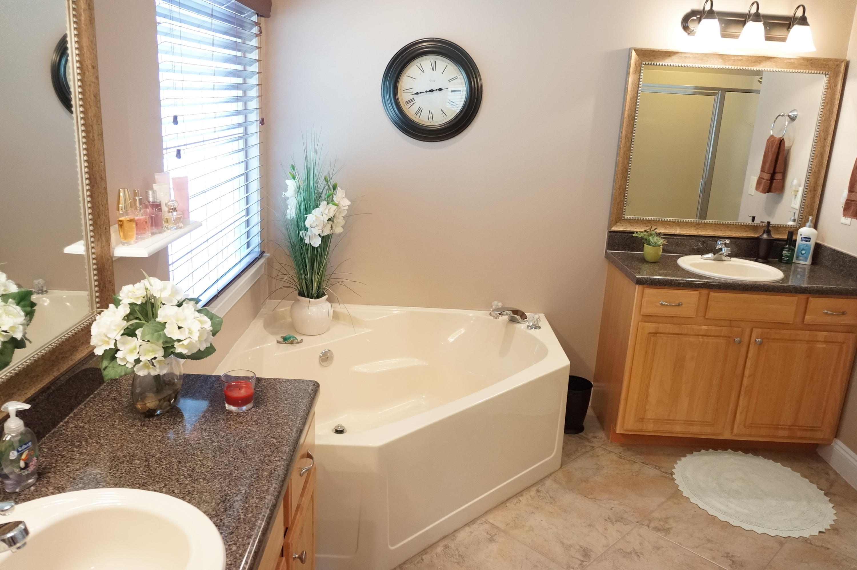 SPRING HOLLOW ESTATES - Residential