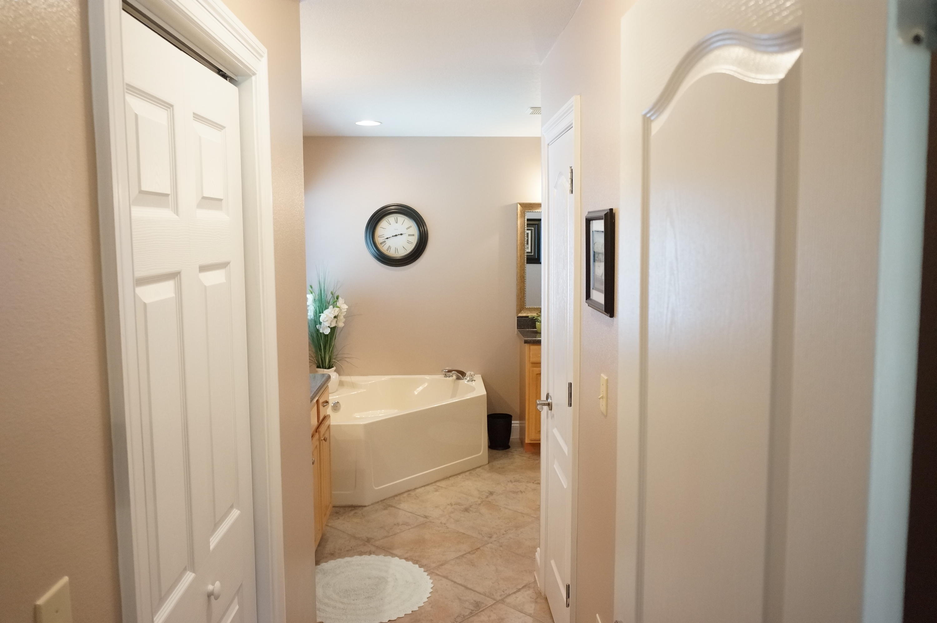 SPRING HOLLOW ESTATES - Residential