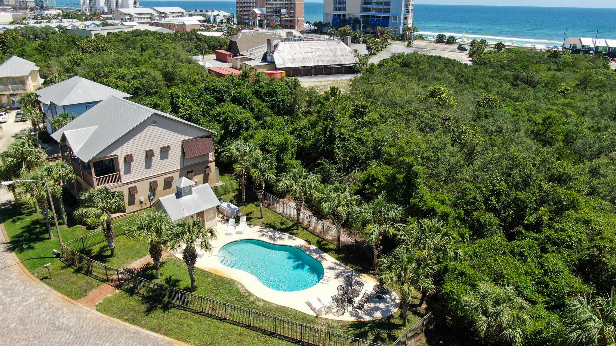 SeaTown - Residential
