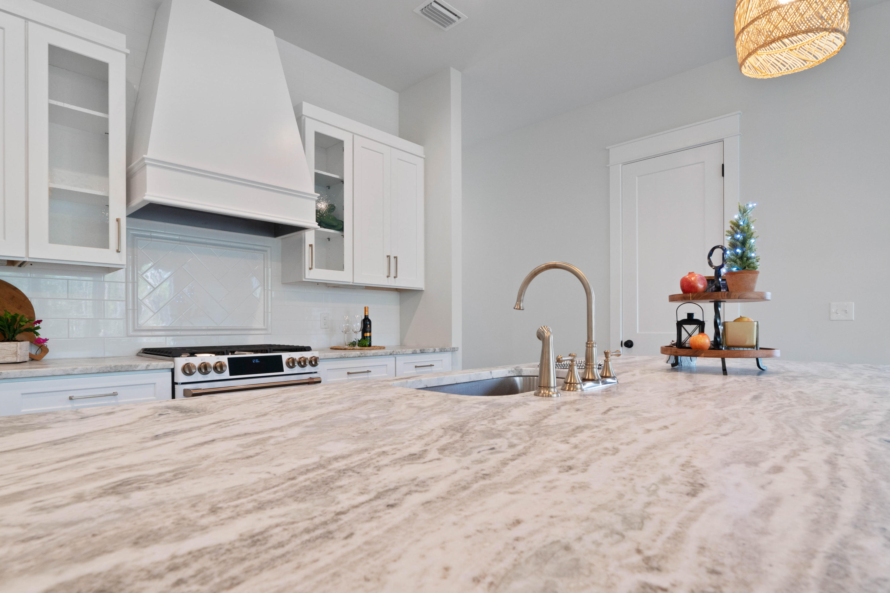 LAKESIDE AT BLUE MOUNTAIN BEACH - Residential