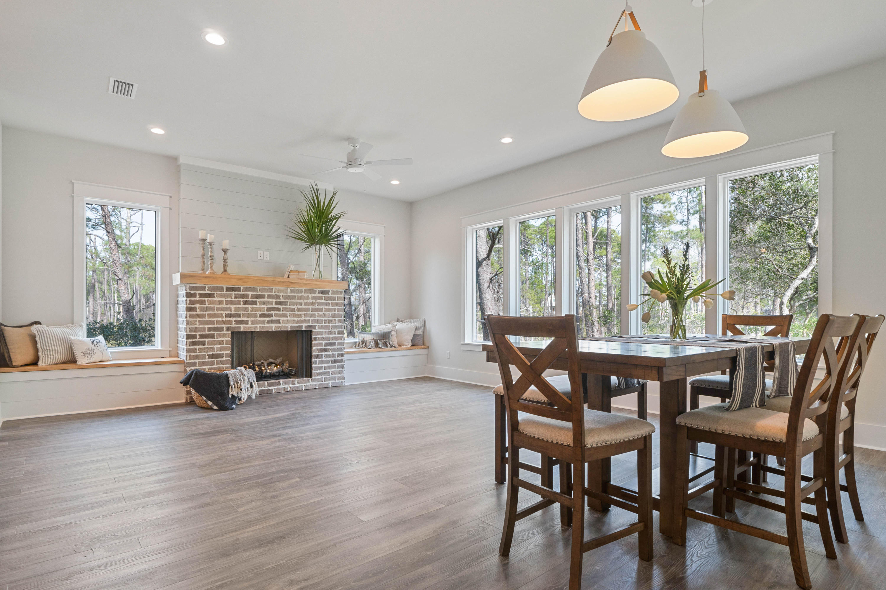 LAKESIDE AT BLUE MOUNTAIN BEACH - Residential