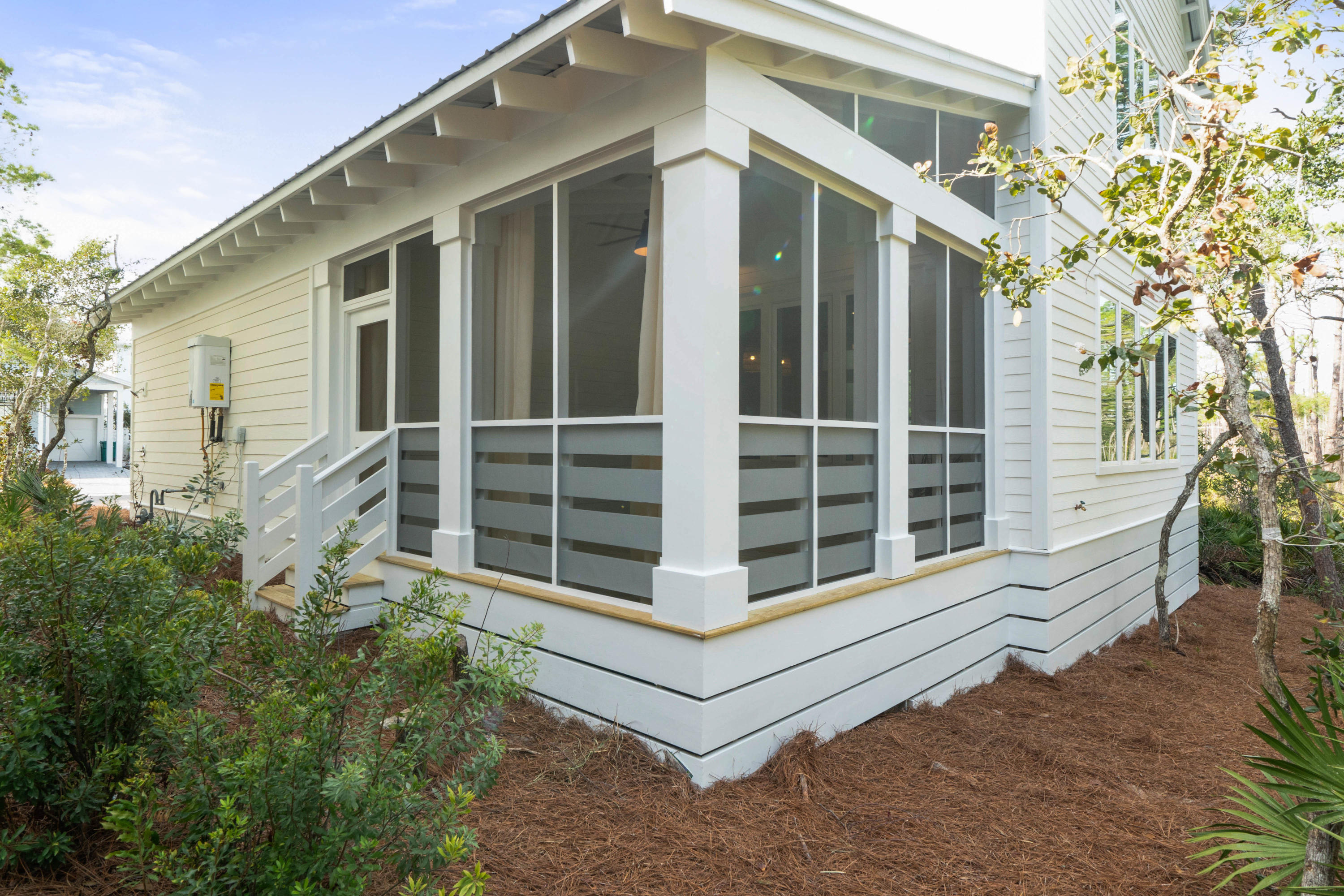 LAKESIDE AT BLUE MOUNTAIN BEACH - Residential