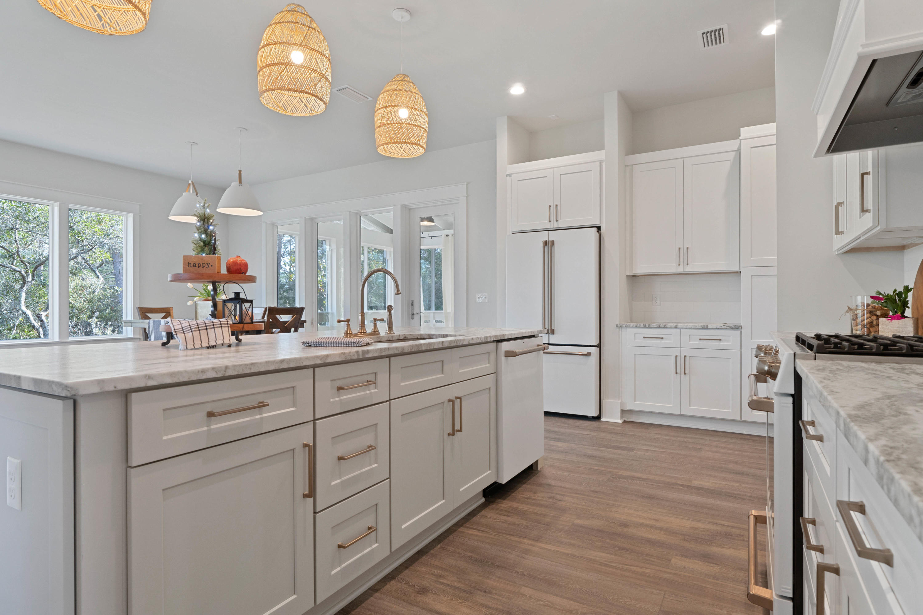 LAKESIDE AT BLUE MOUNTAIN BEACH - Residential