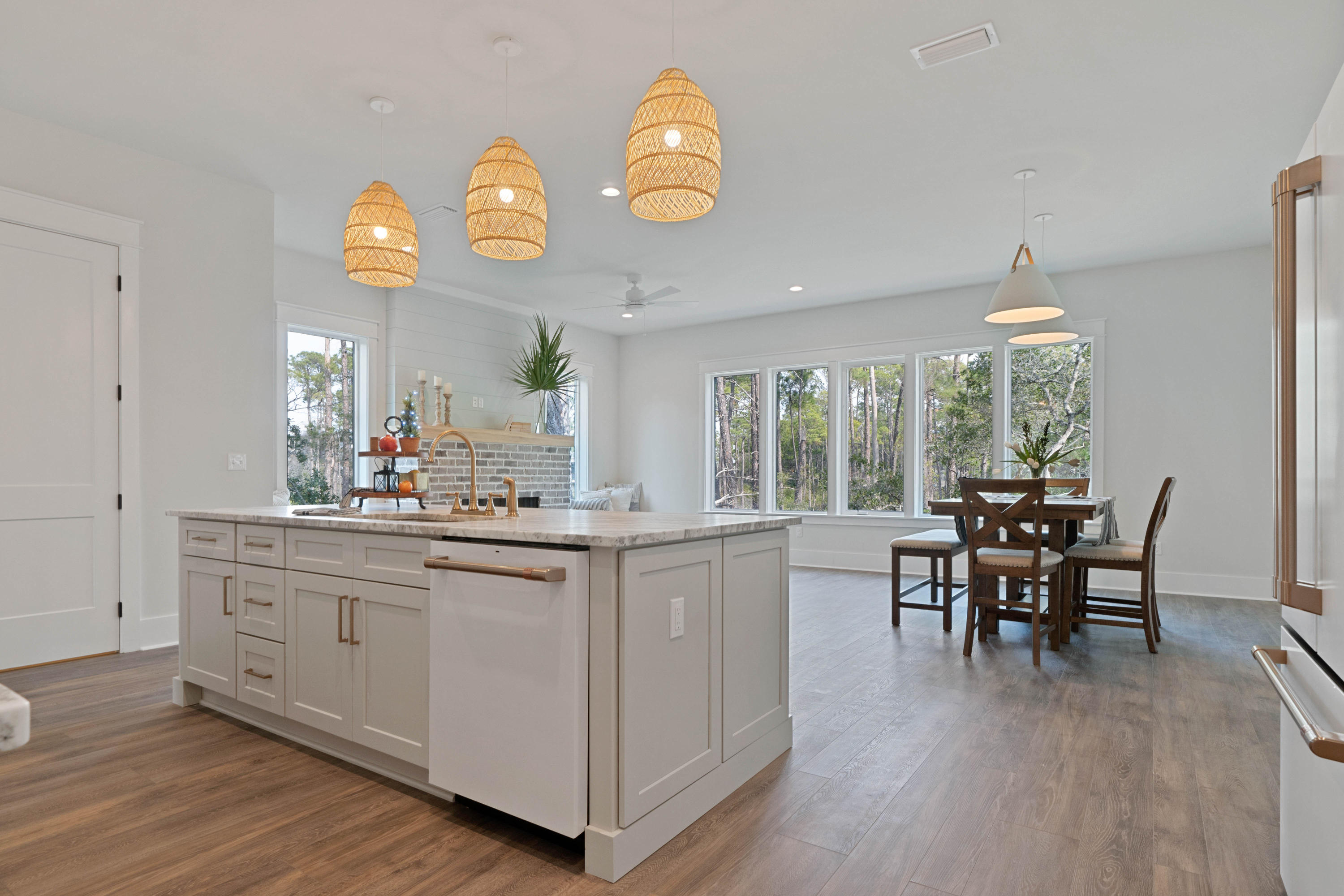 LAKESIDE AT BLUE MOUNTAIN BEACH - Residential