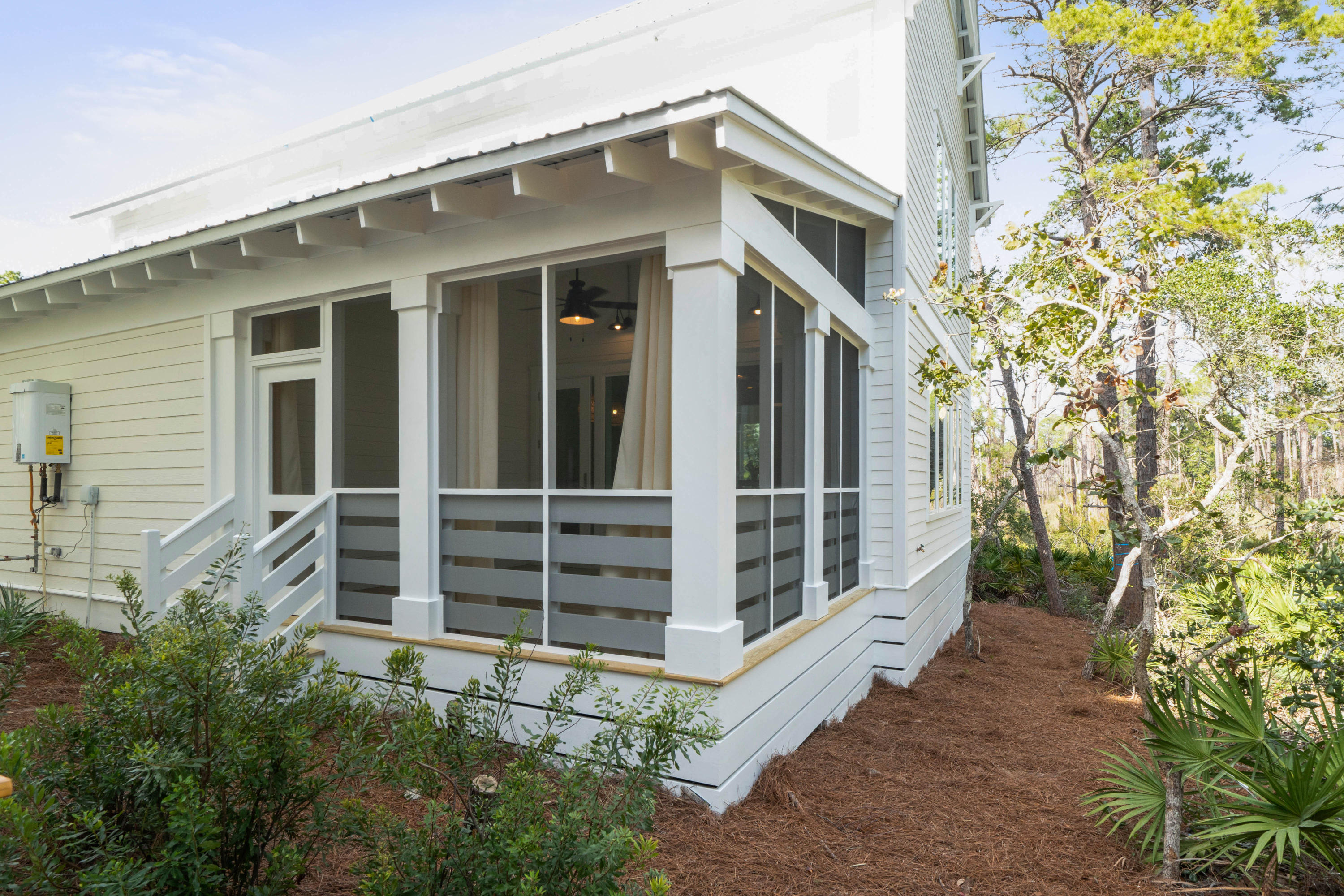 LAKESIDE AT BLUE MOUNTAIN BEACH - Residential