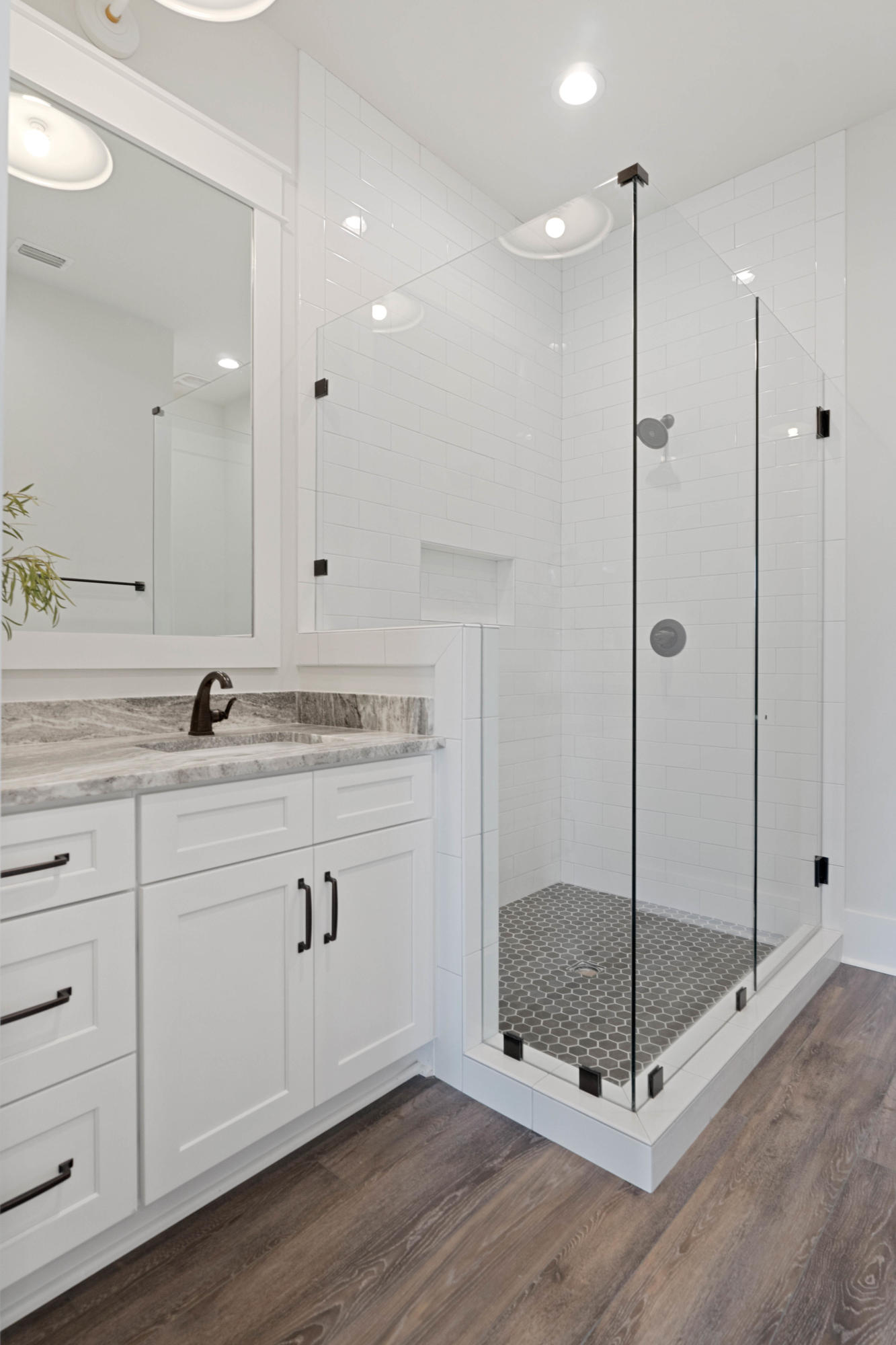 LAKESIDE AT BLUE MOUNTAIN BEACH - Residential