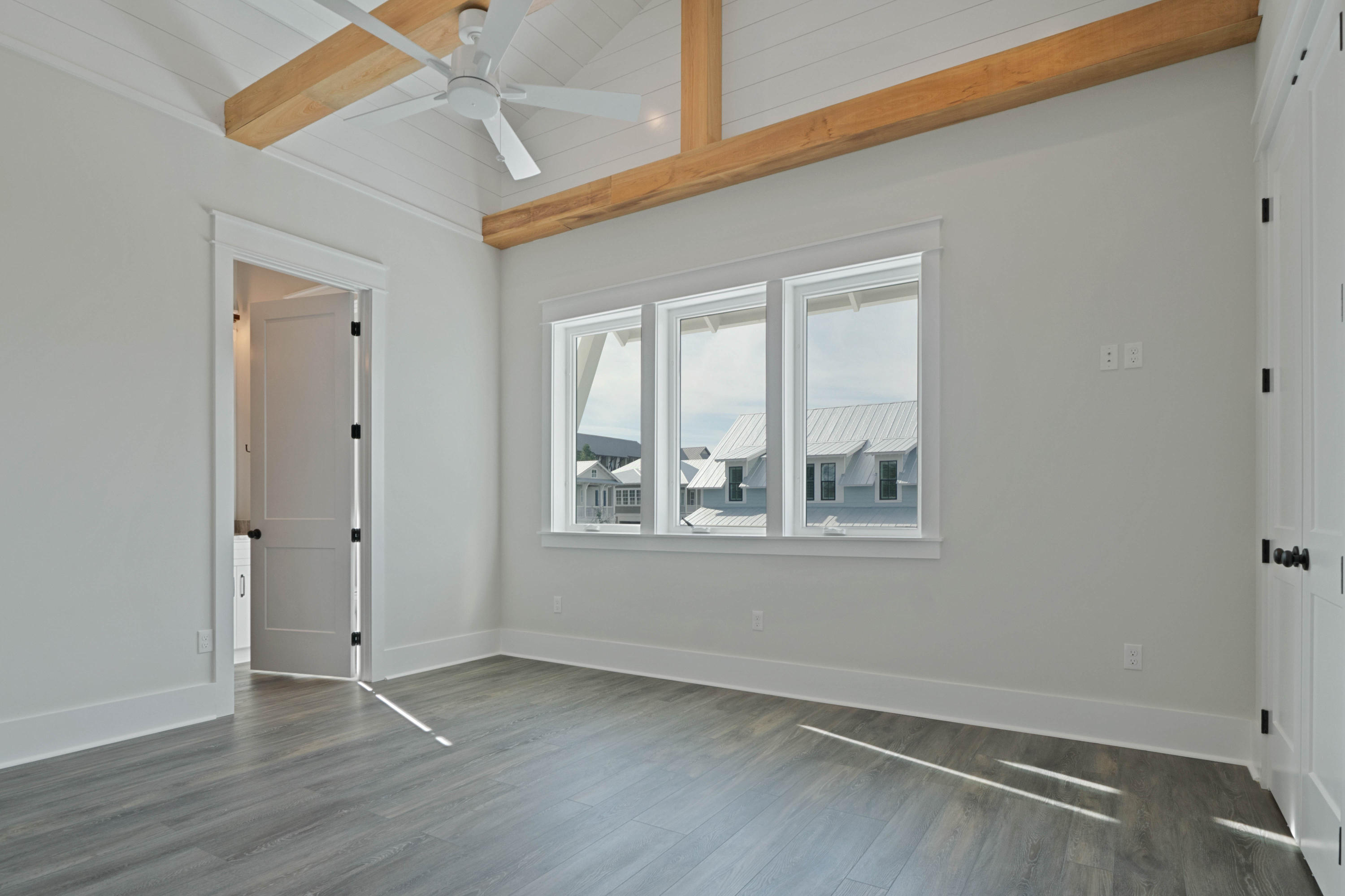 LAKESIDE AT BLUE MOUNTAIN BEACH - Residential