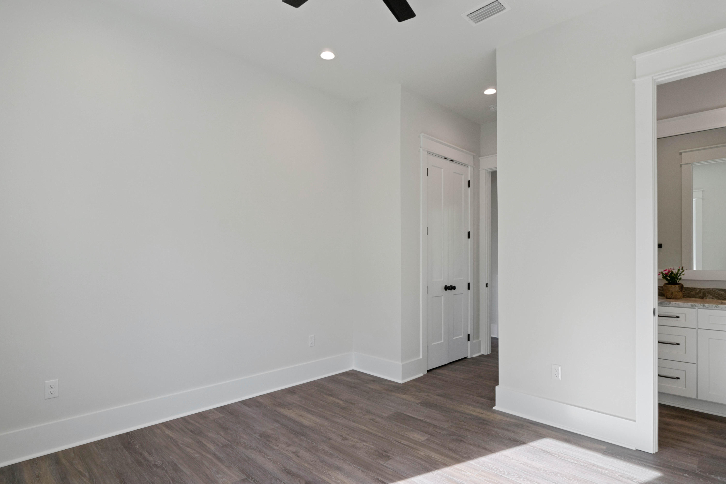 LAKESIDE AT BLUE MOUNTAIN BEACH - Residential