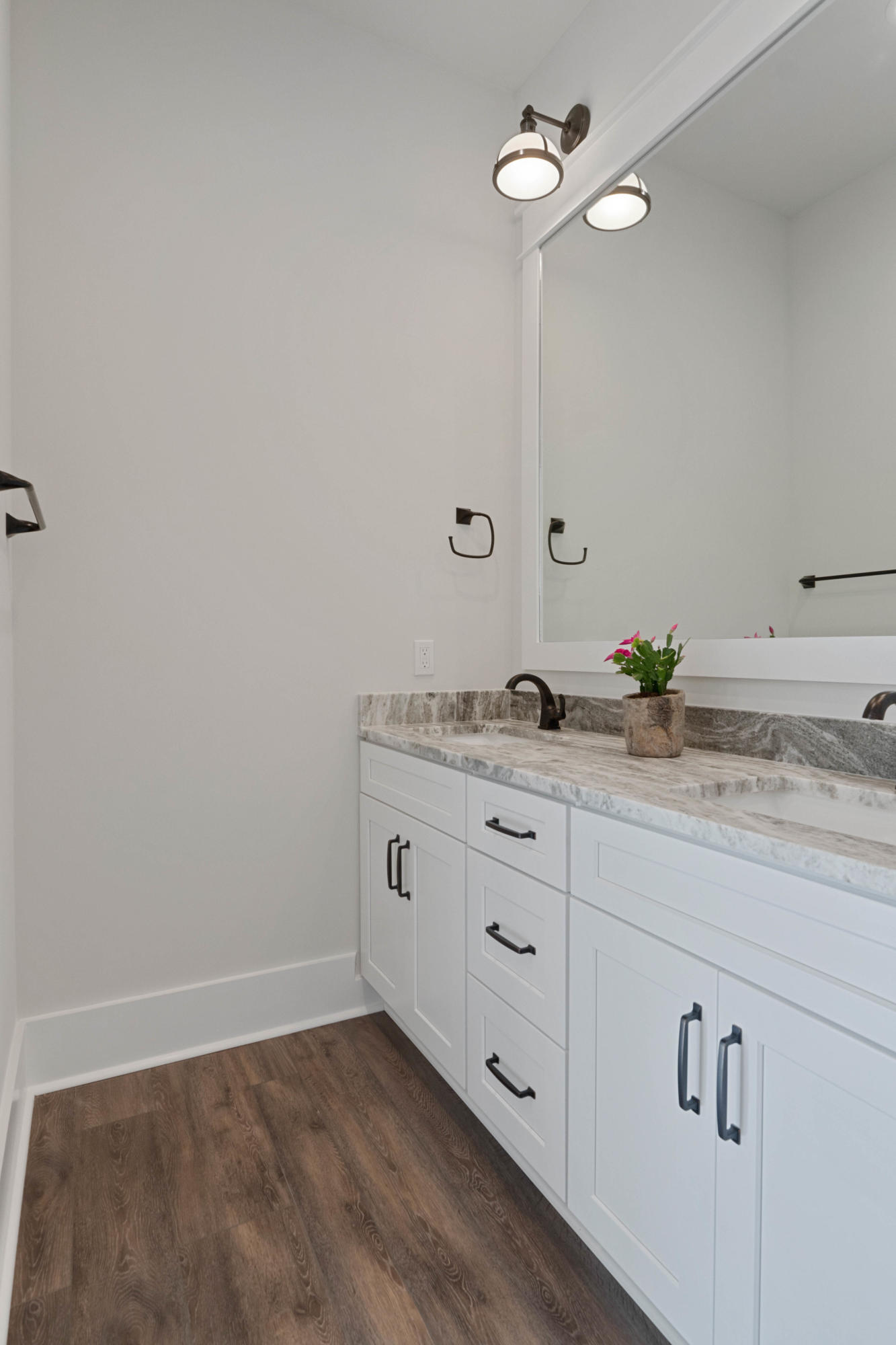 LAKESIDE AT BLUE MOUNTAIN BEACH - Residential