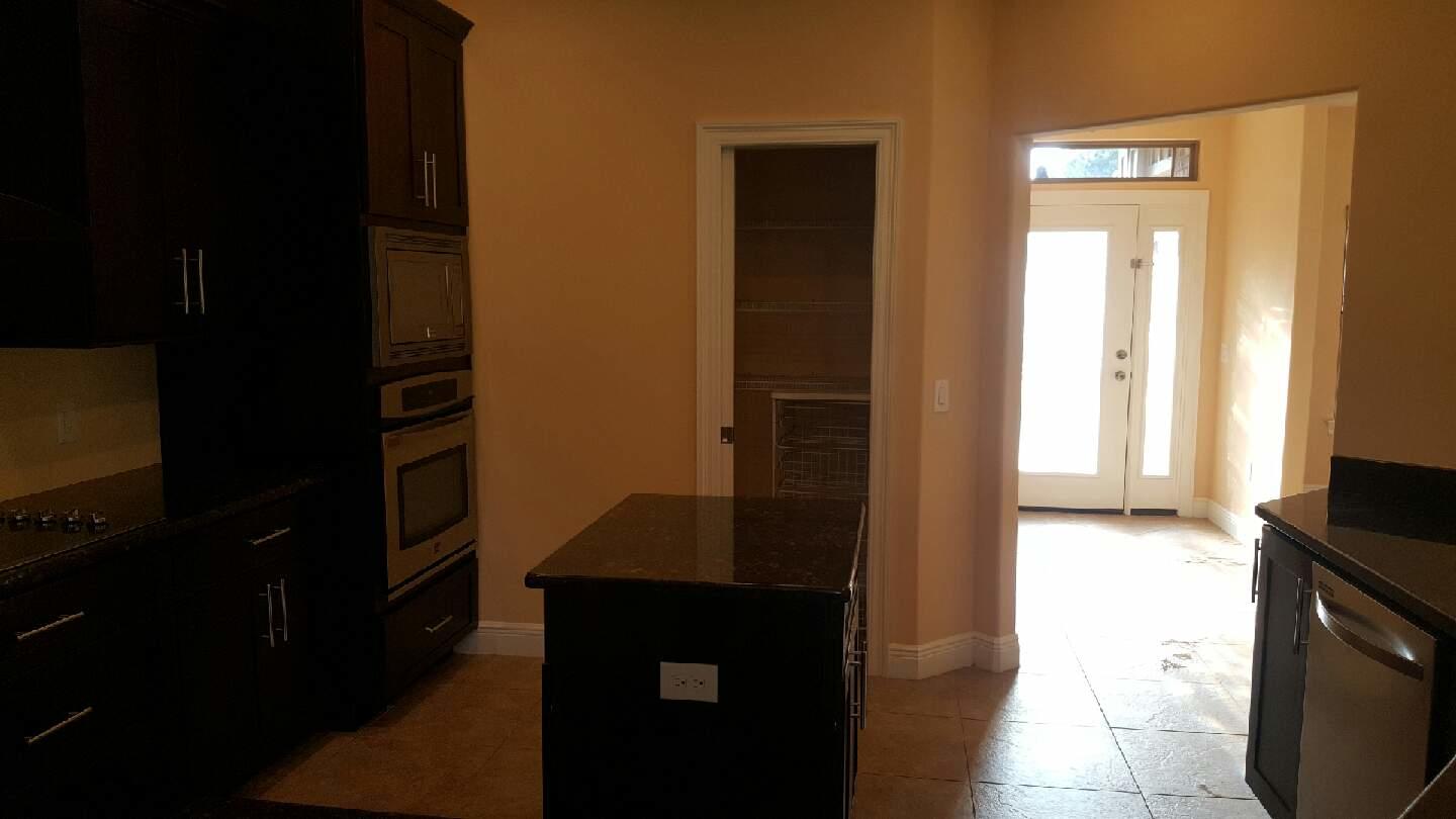 HOLLEY BY THE SEA - Residential