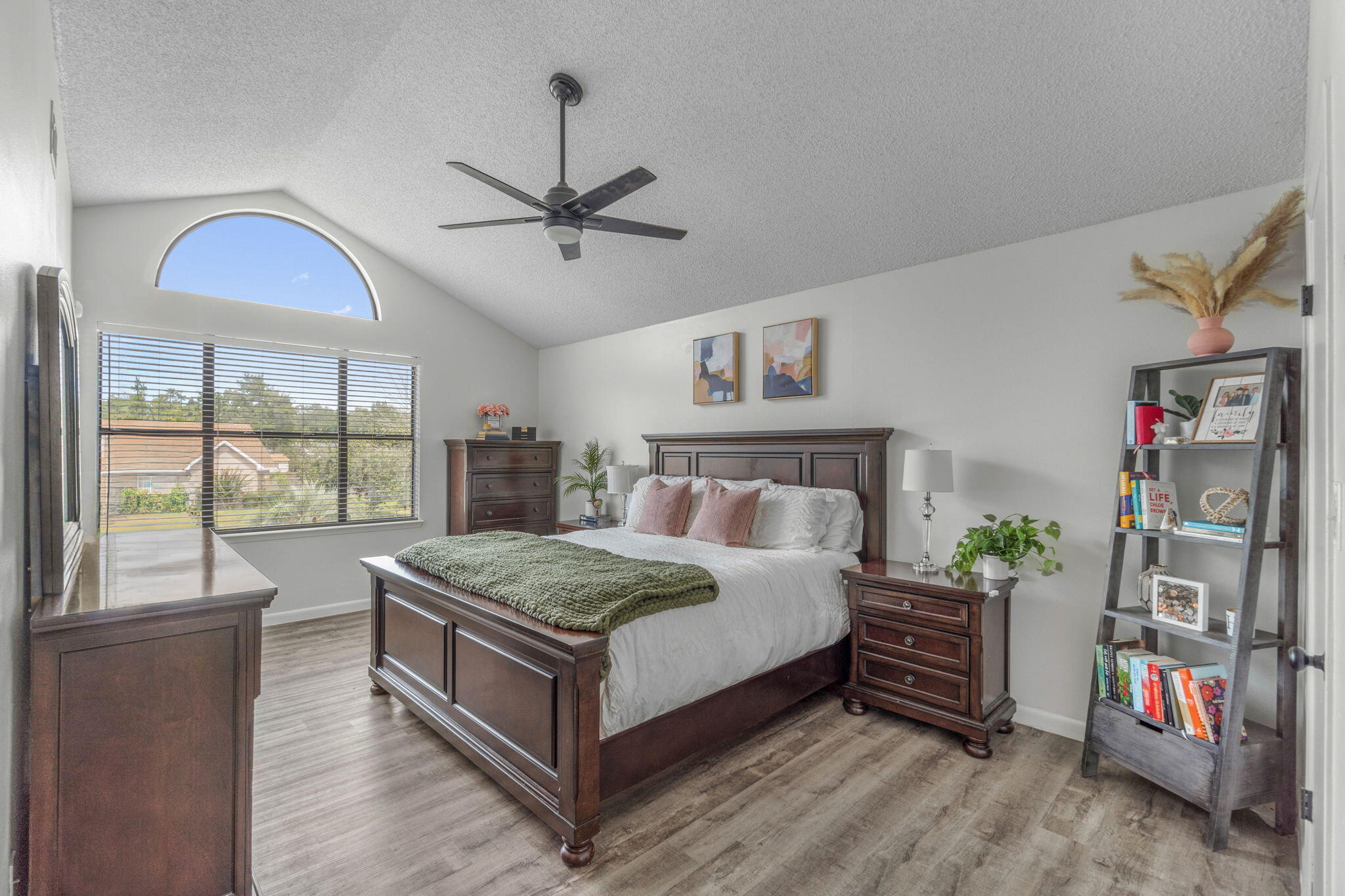 OAK HAVEN - Residential