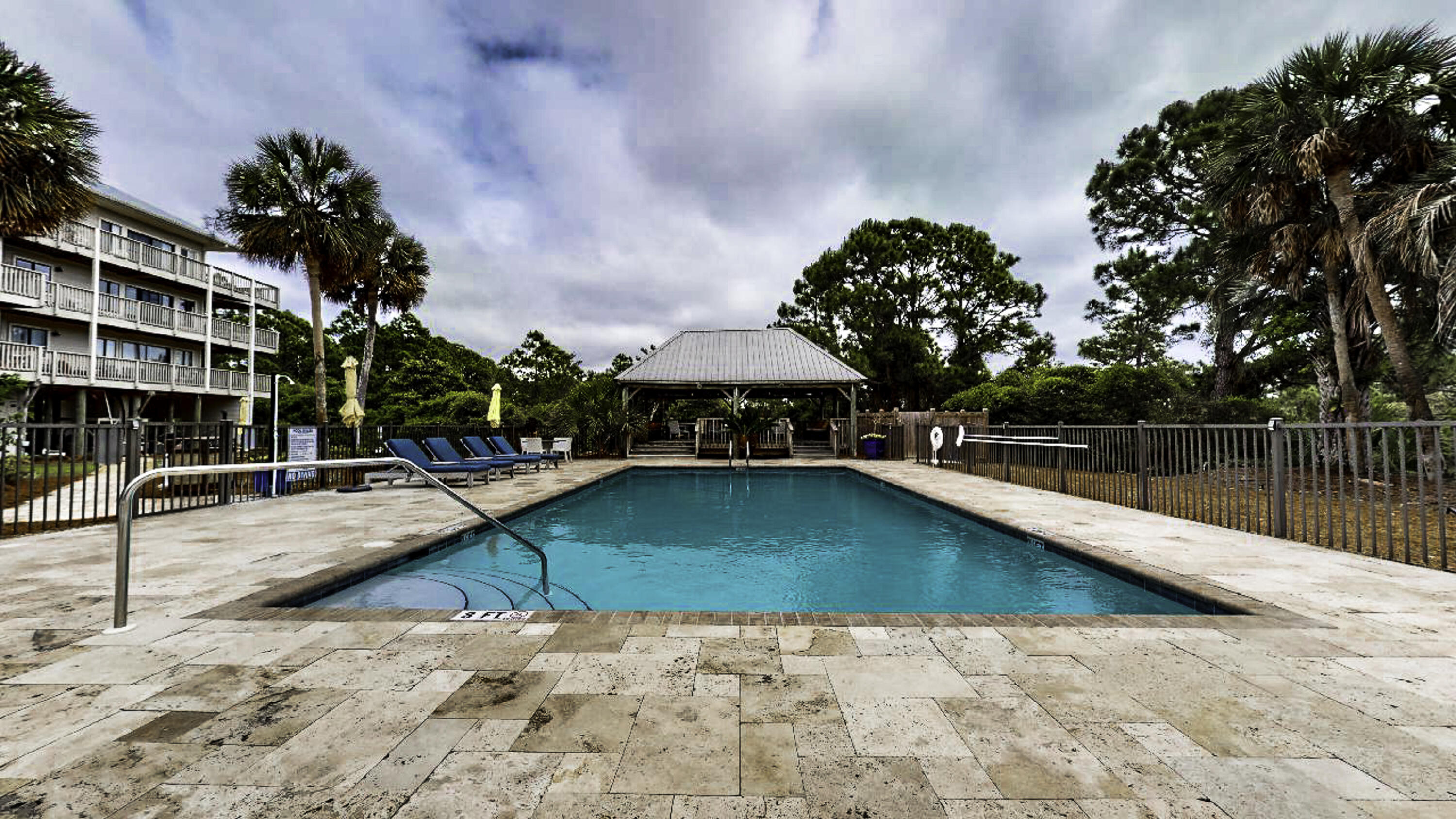 BEACHFRONT 2 PH 1 - Residential