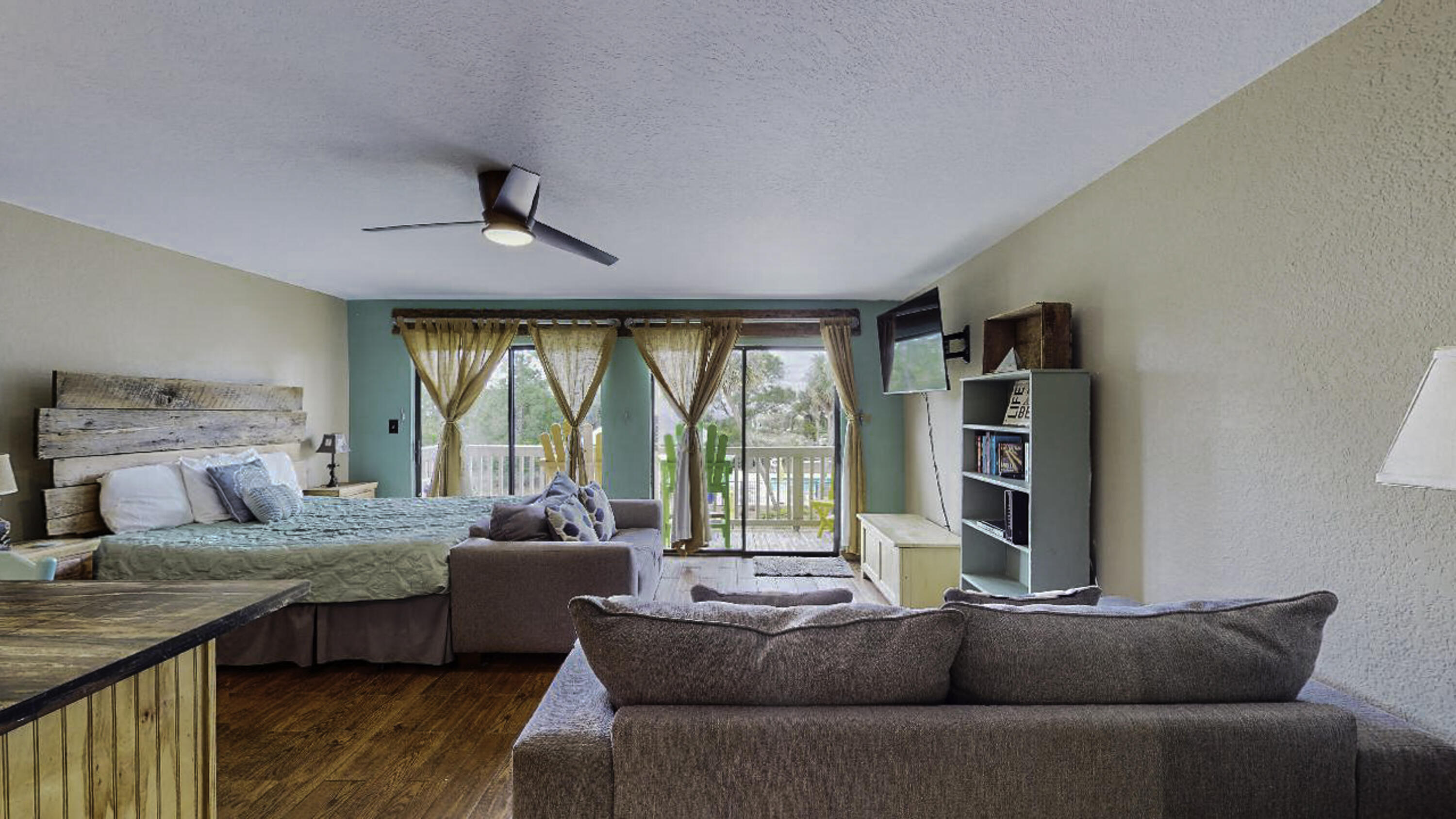 BEACHFRONT 2 PH 1 - Residential